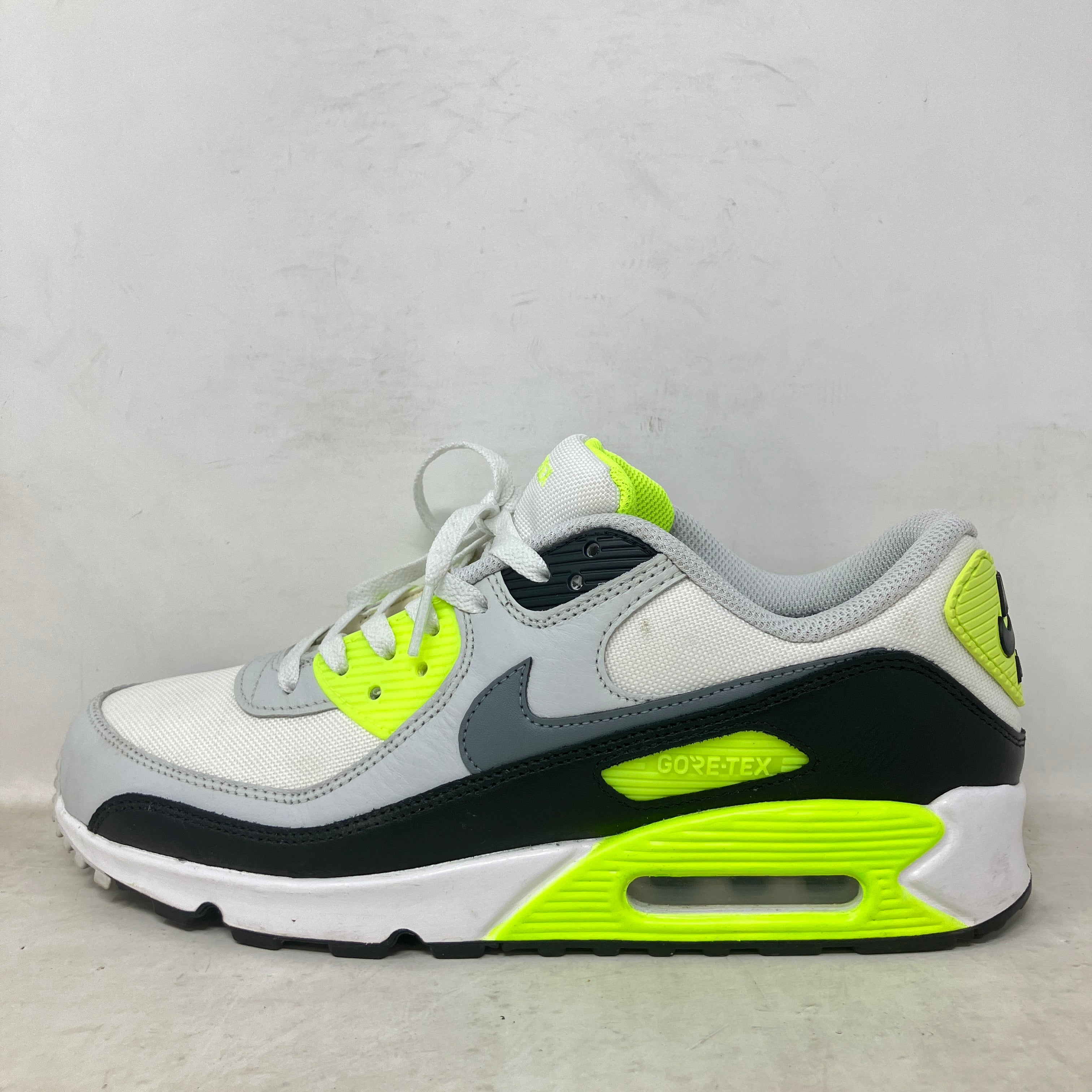 Nike Air Max 90 Gore-Tex Summit White Volt Black Cool Grey