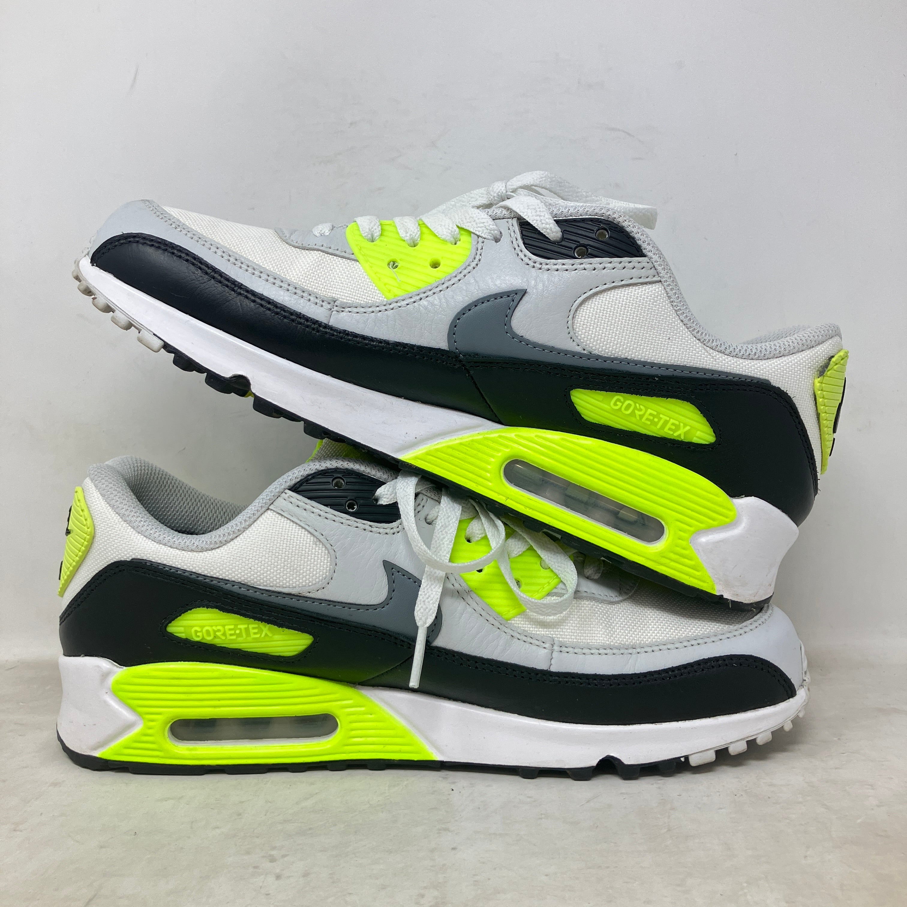 Nike Air Max 90 Gore-Tex Summit White Volt Black Cool Grey