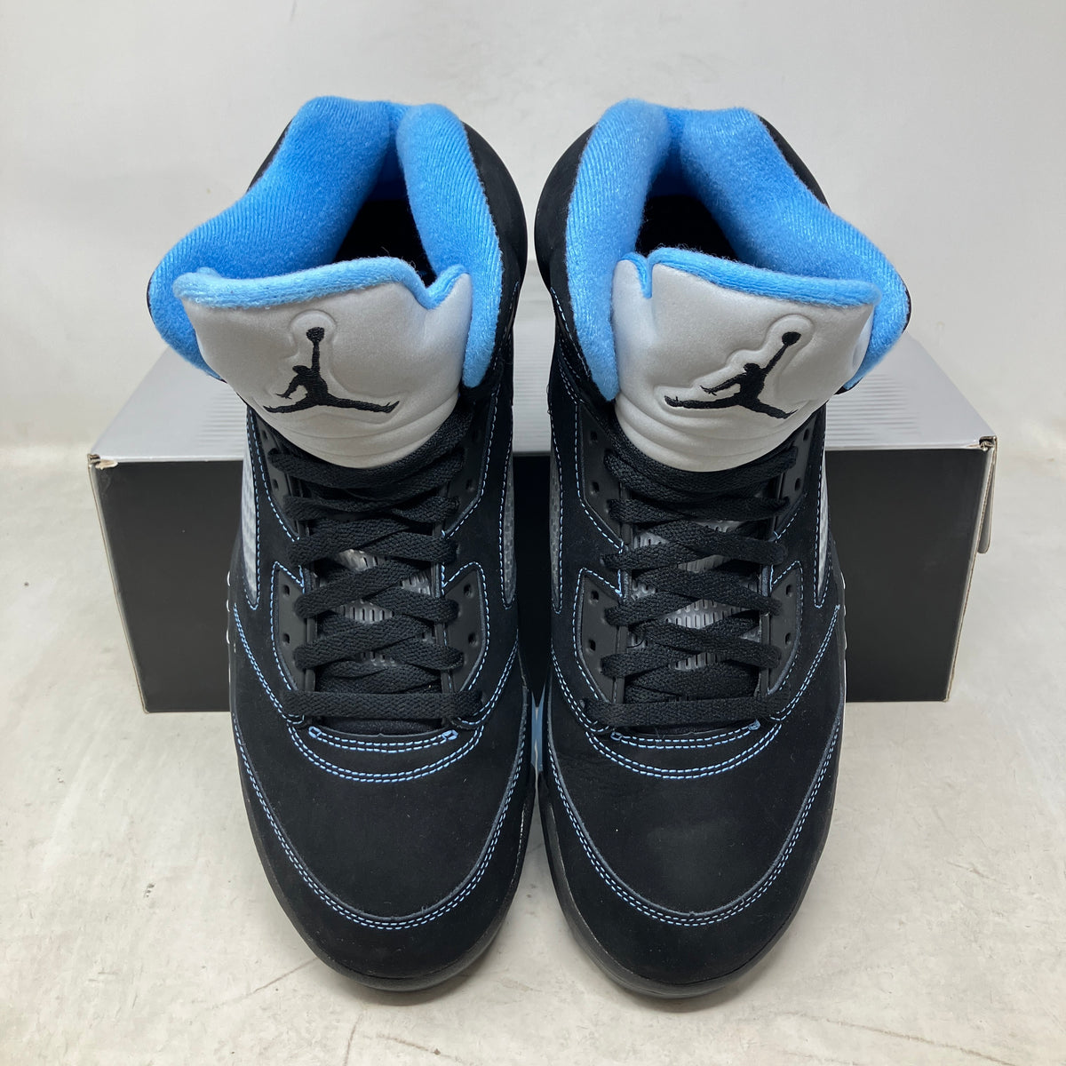 Jordan 5 Retro Black University Blue (2026)
