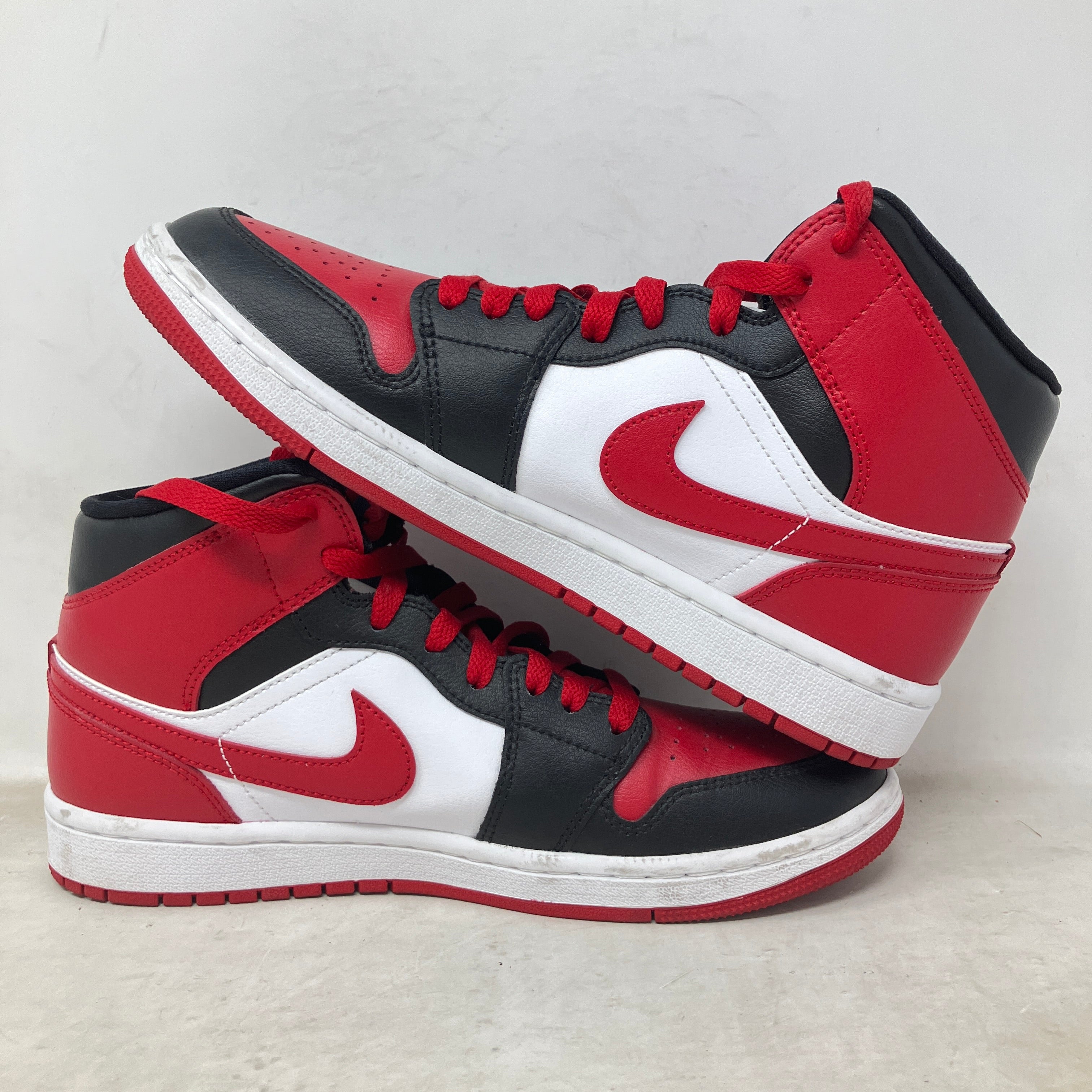 Jordan 1 Mid Alternate Bred Toe (Women's)