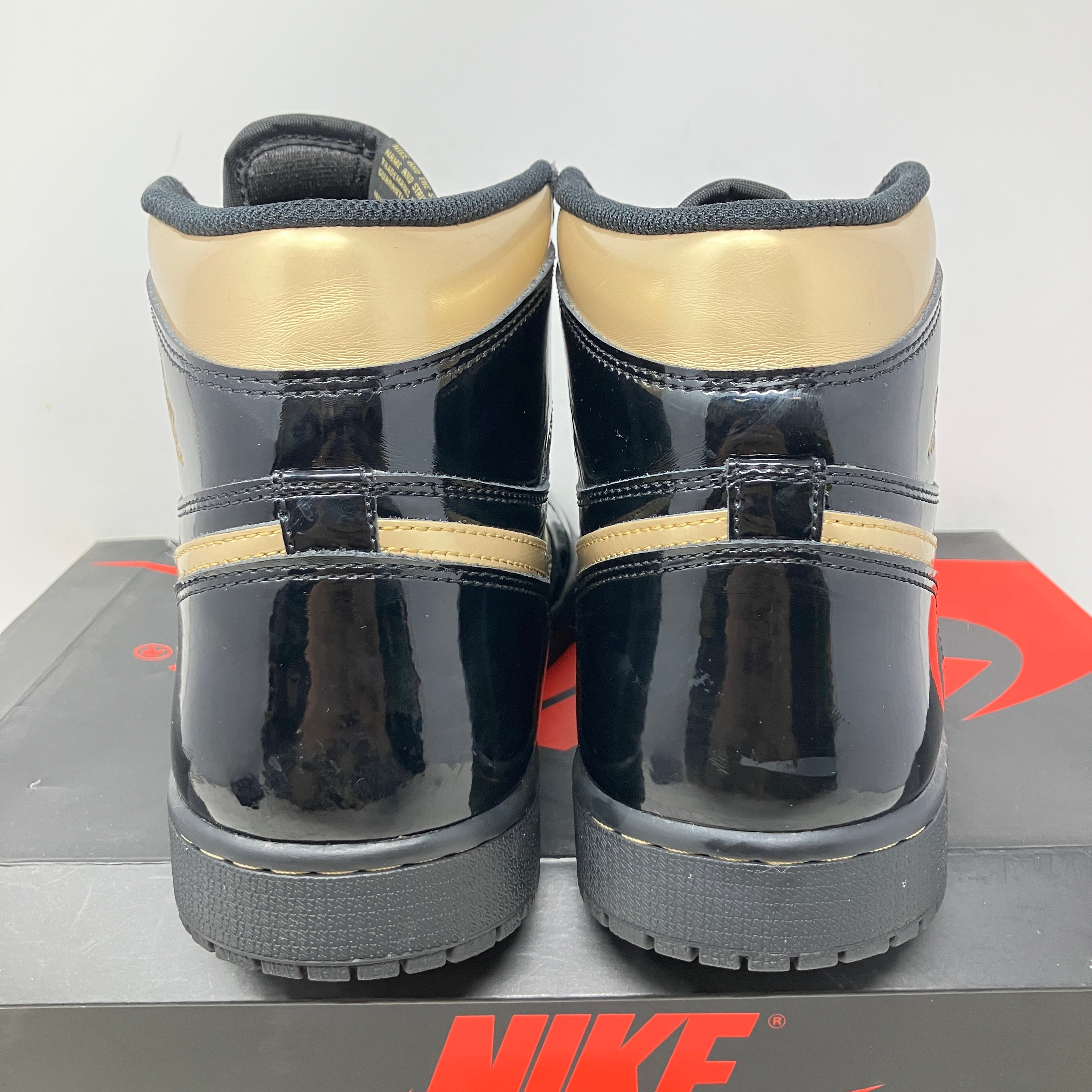 Jordan 1 Retro High Black Metallic Gold (2020)