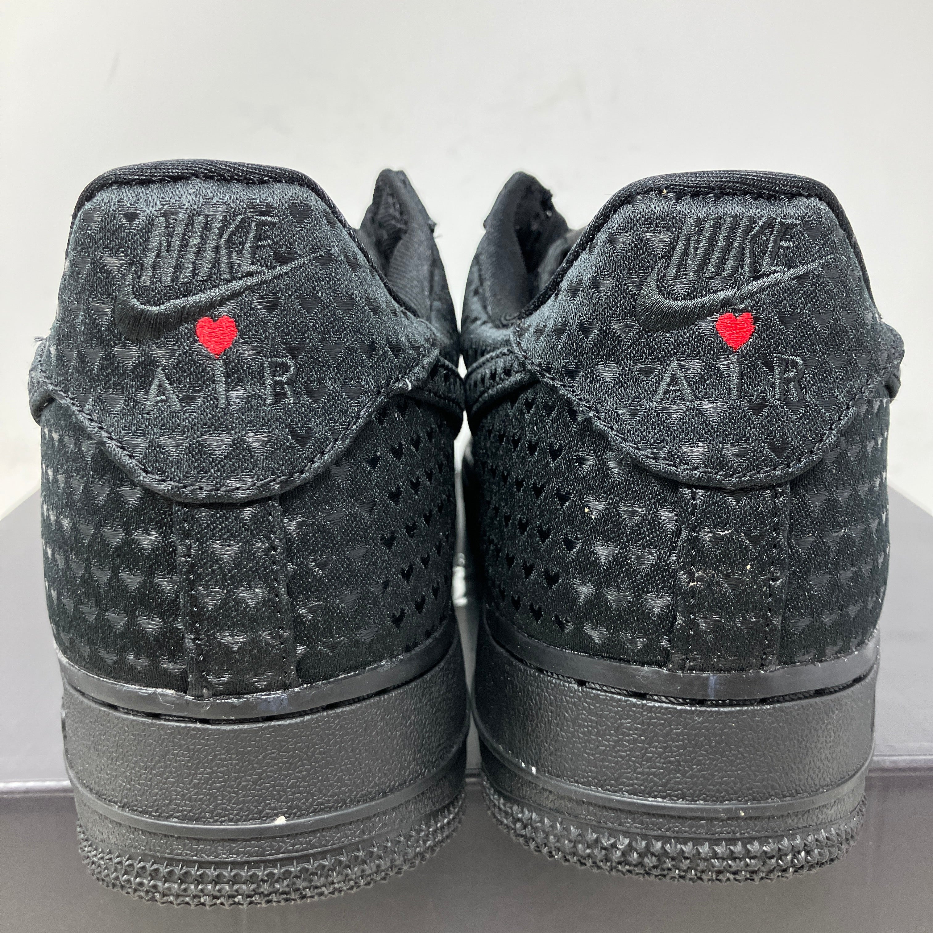Nike Air Force 1 Low Valentine's Day Black (2026)