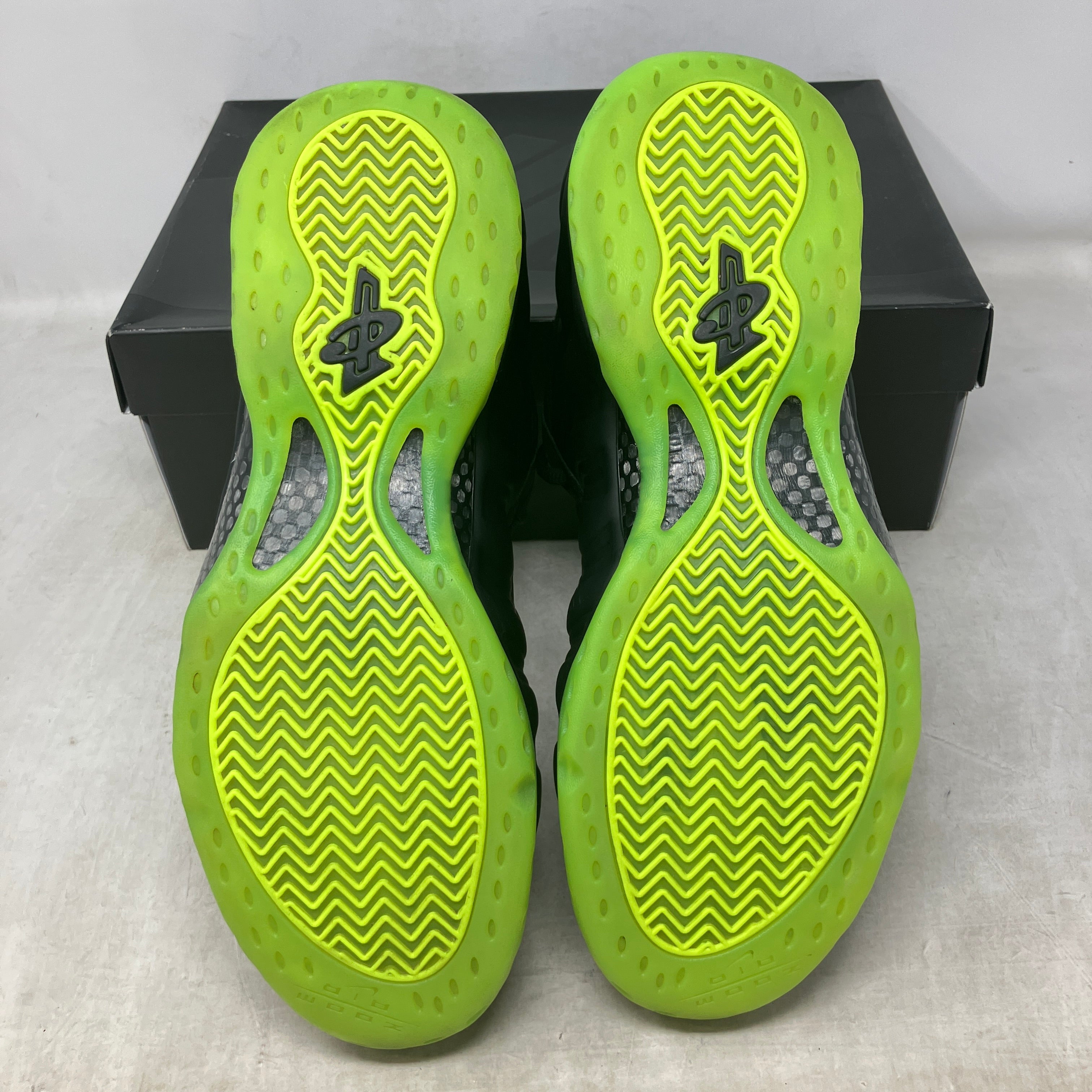 Nike Air Foamposite One Black Volt