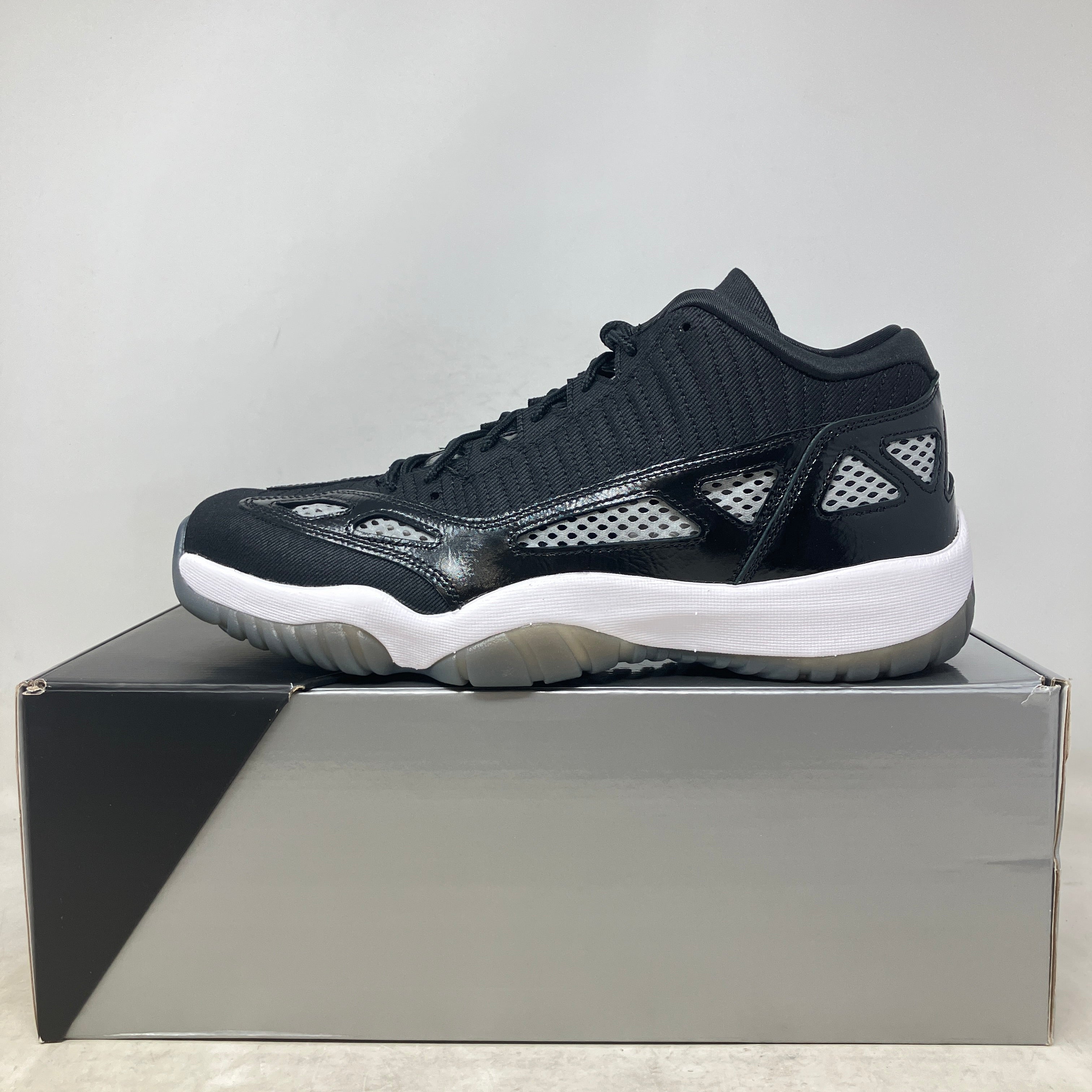 Jordan 11 Retro Low IE Craft Black White