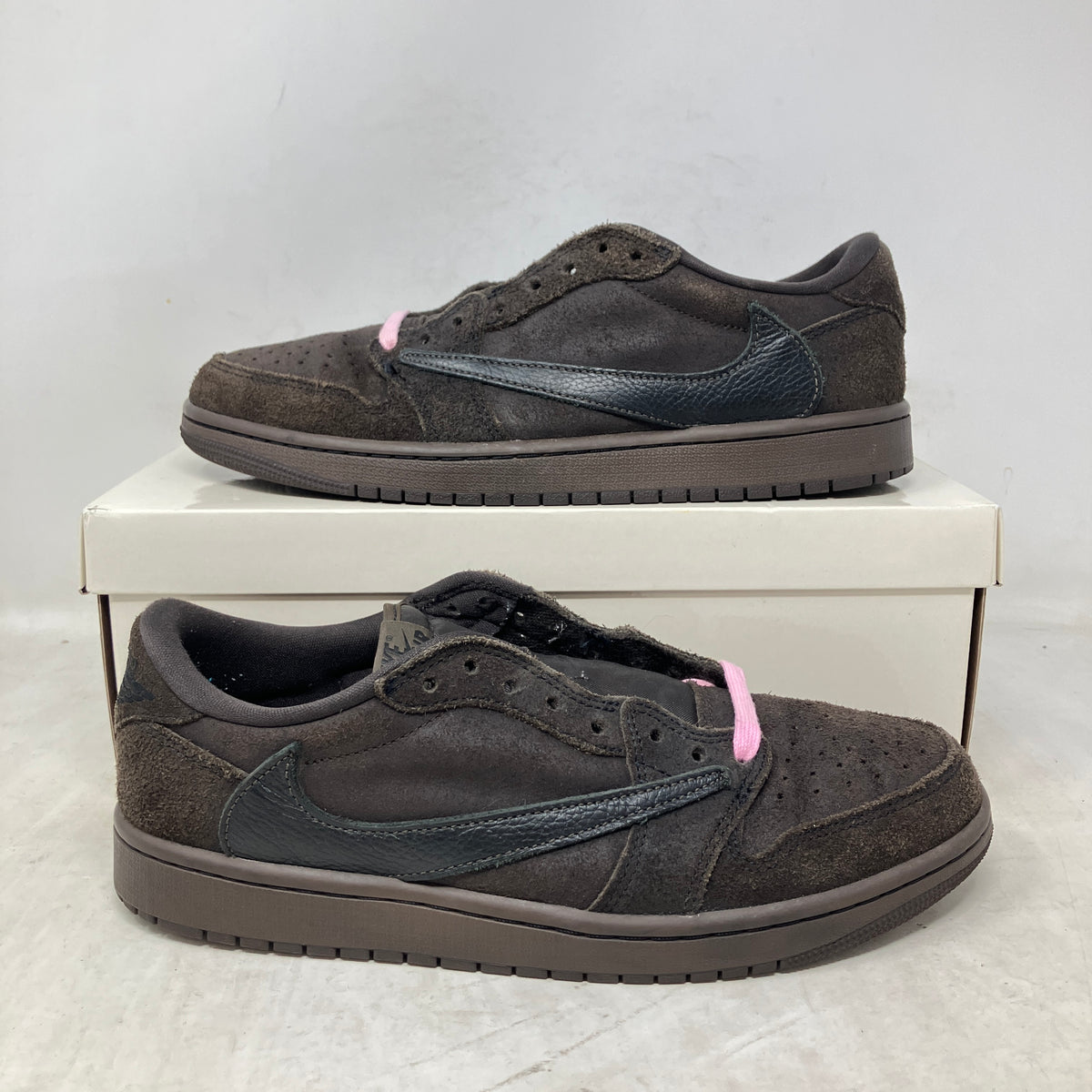 Jordan 1 Retro Low OG SP Travis Scott Velvet Brown