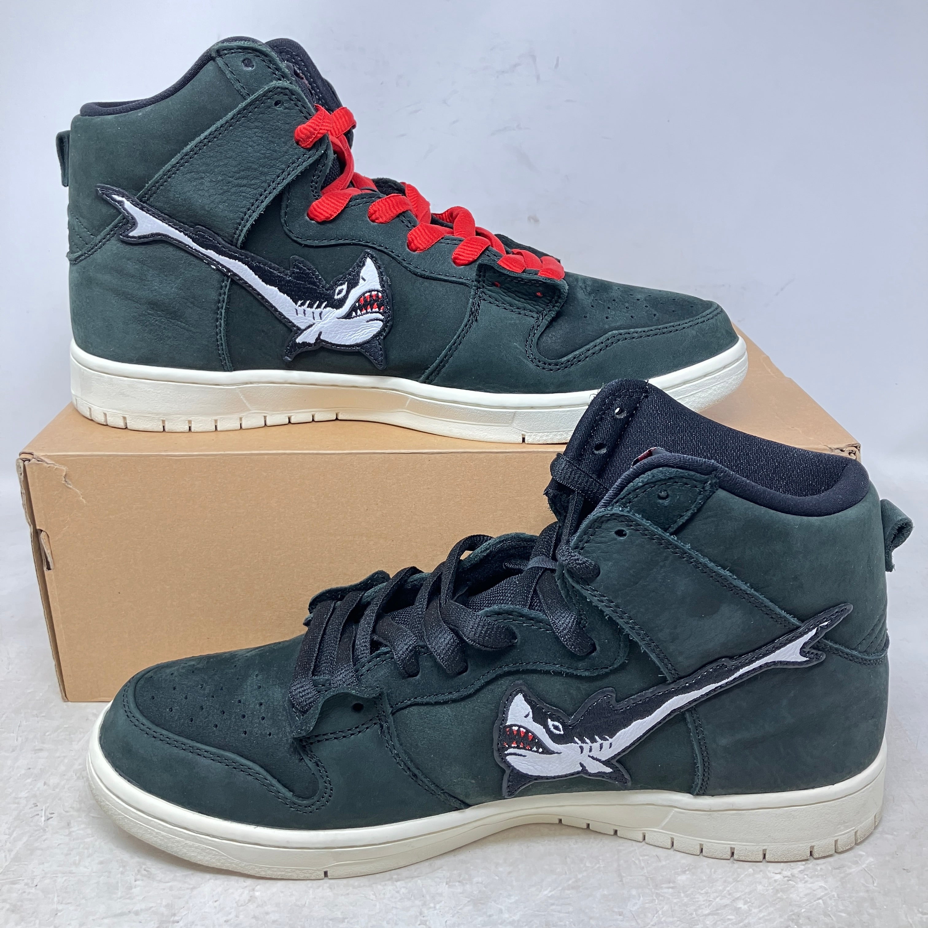 Nike SB Dunk High Oski Shark