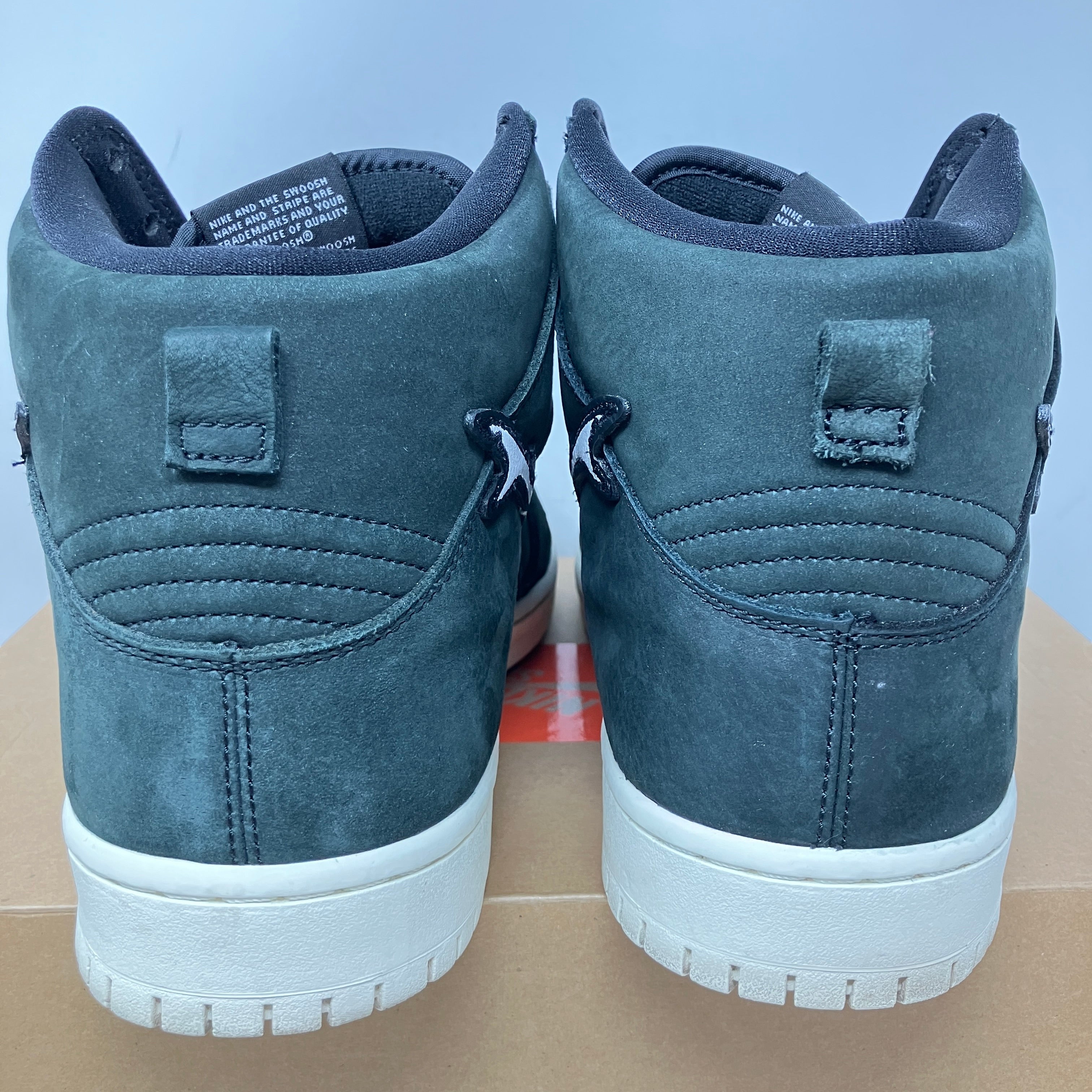 Nike SB Dunk High Oski Shark