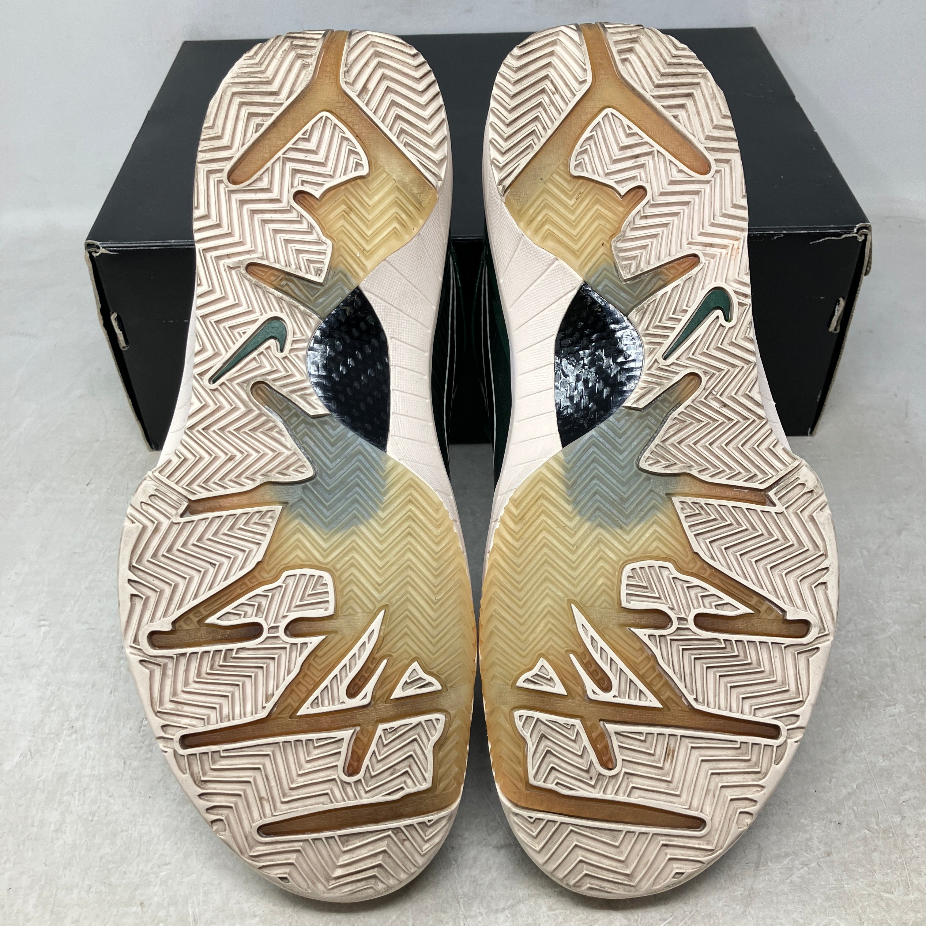 Nike Kobe 4 Protro Undefeated Milwaukee Bucks