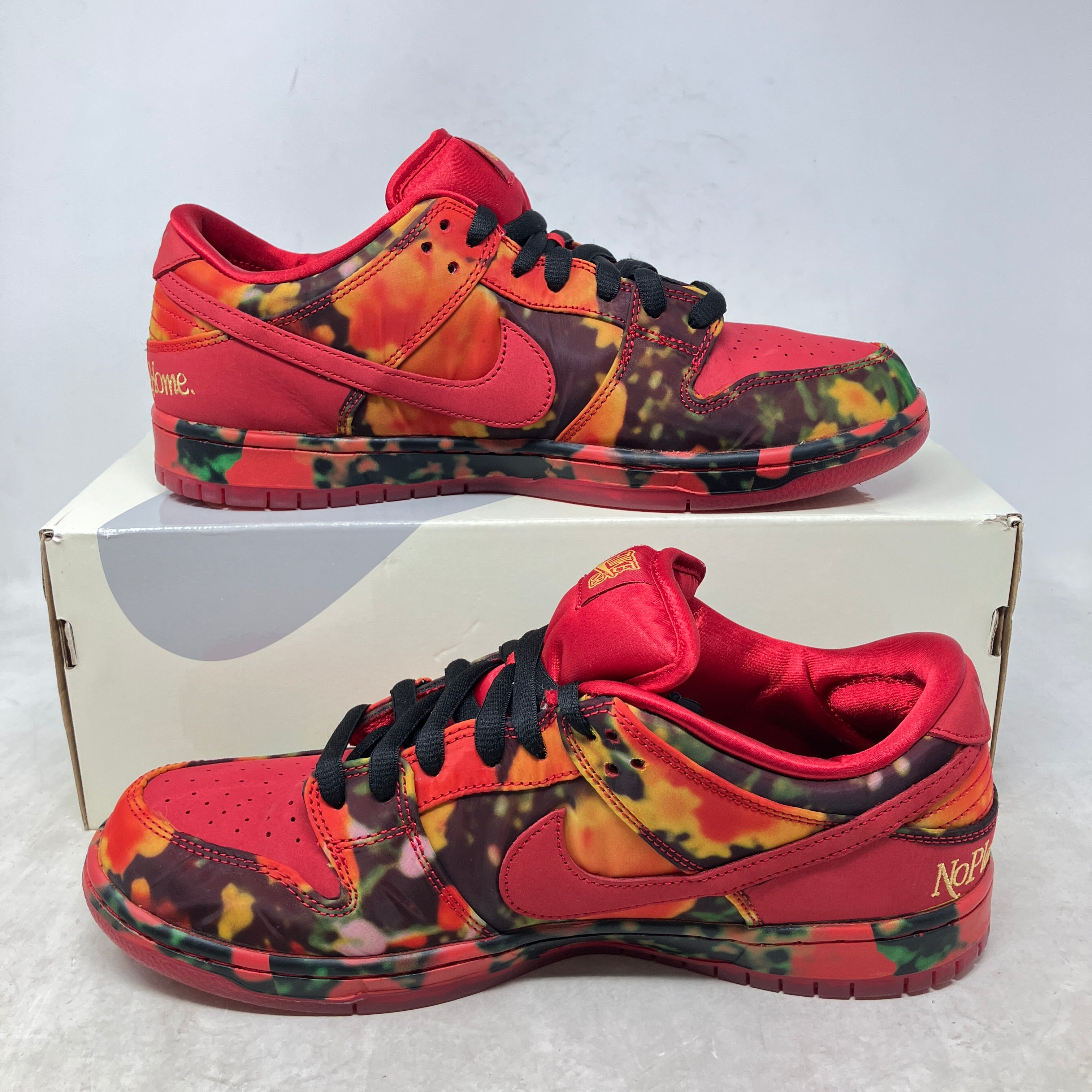 Nike SB Dunk Low The Wizard of Oz Poppy Field