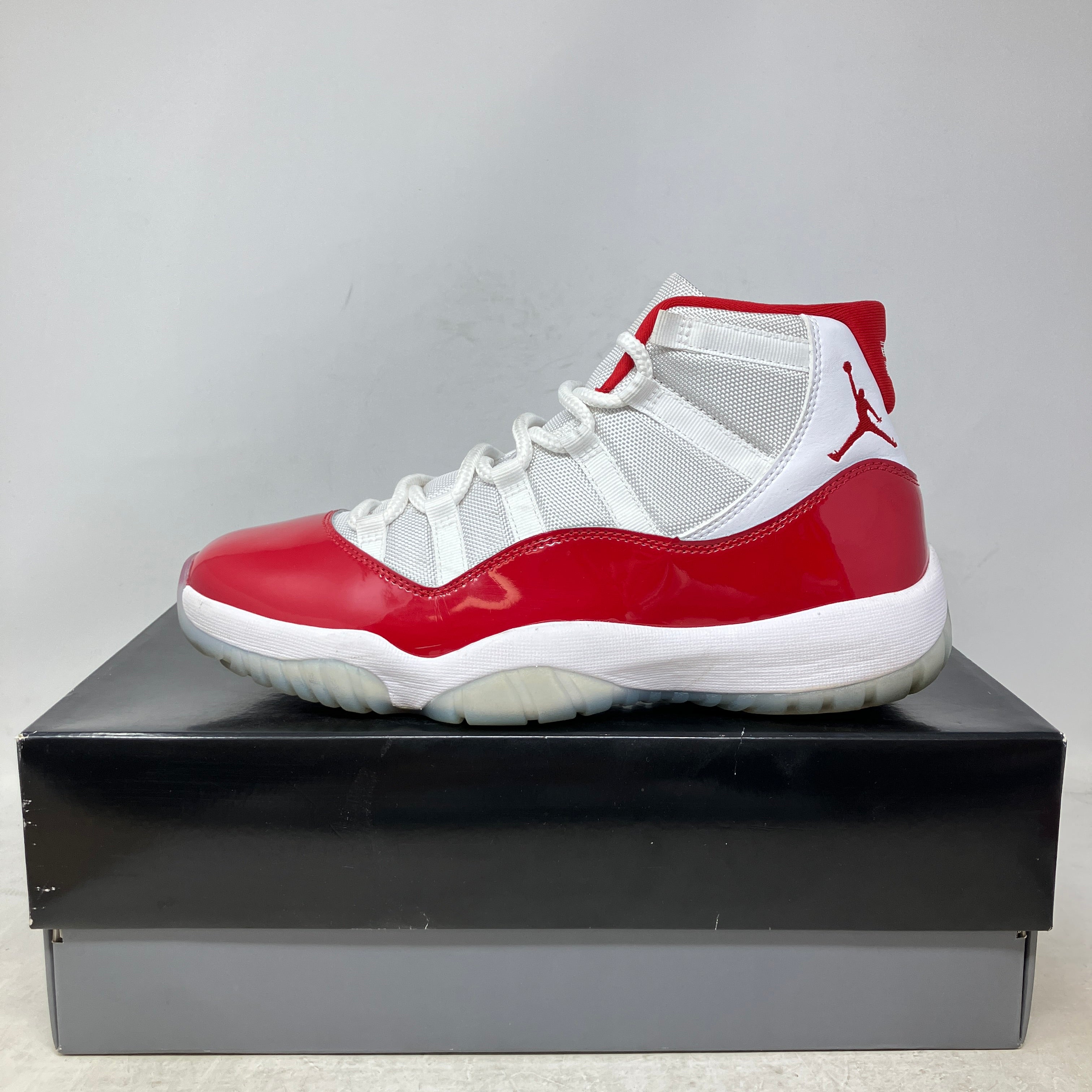 Jordan 11 Retro Cherry (2022)