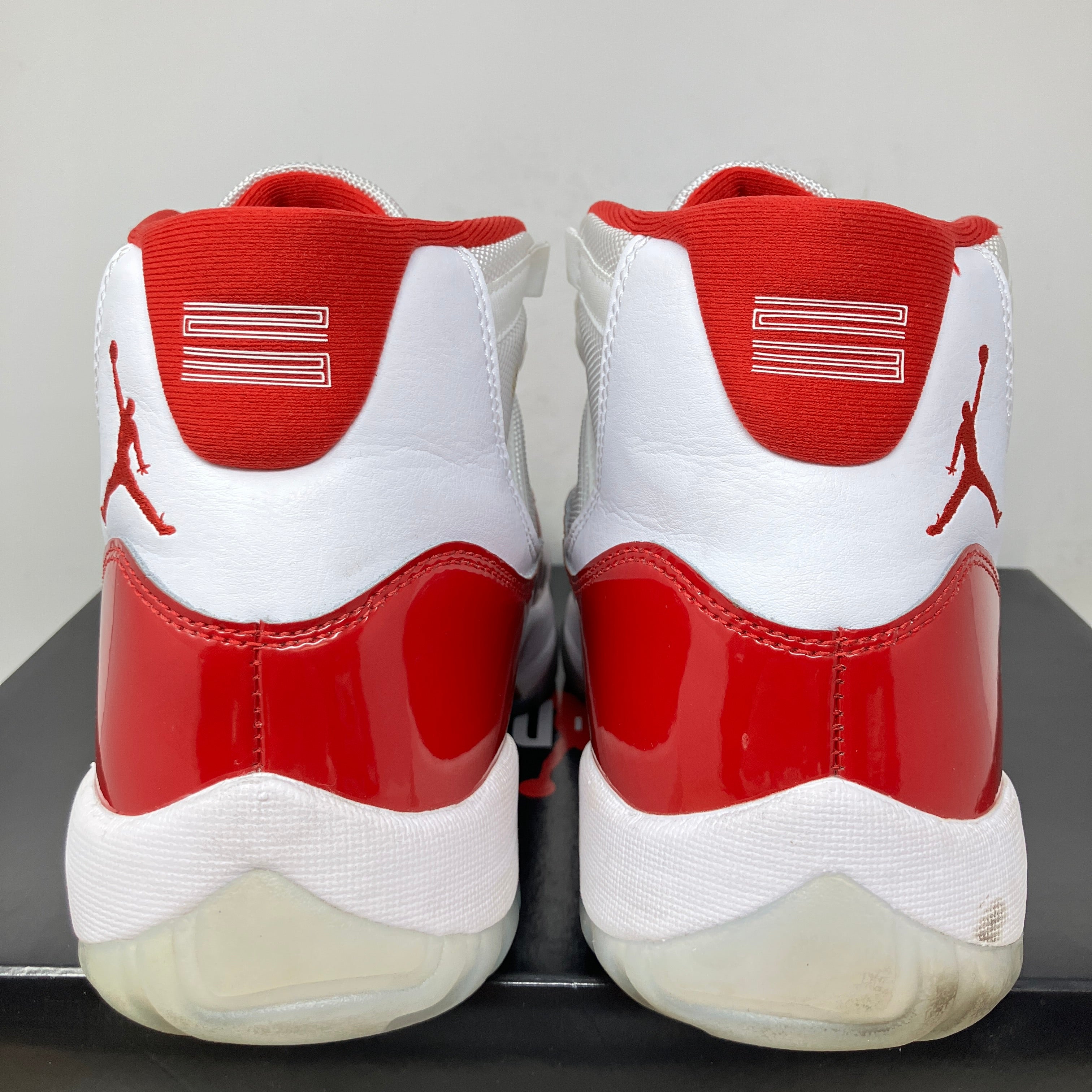 Jordan 11 Retro Cherry (2022)