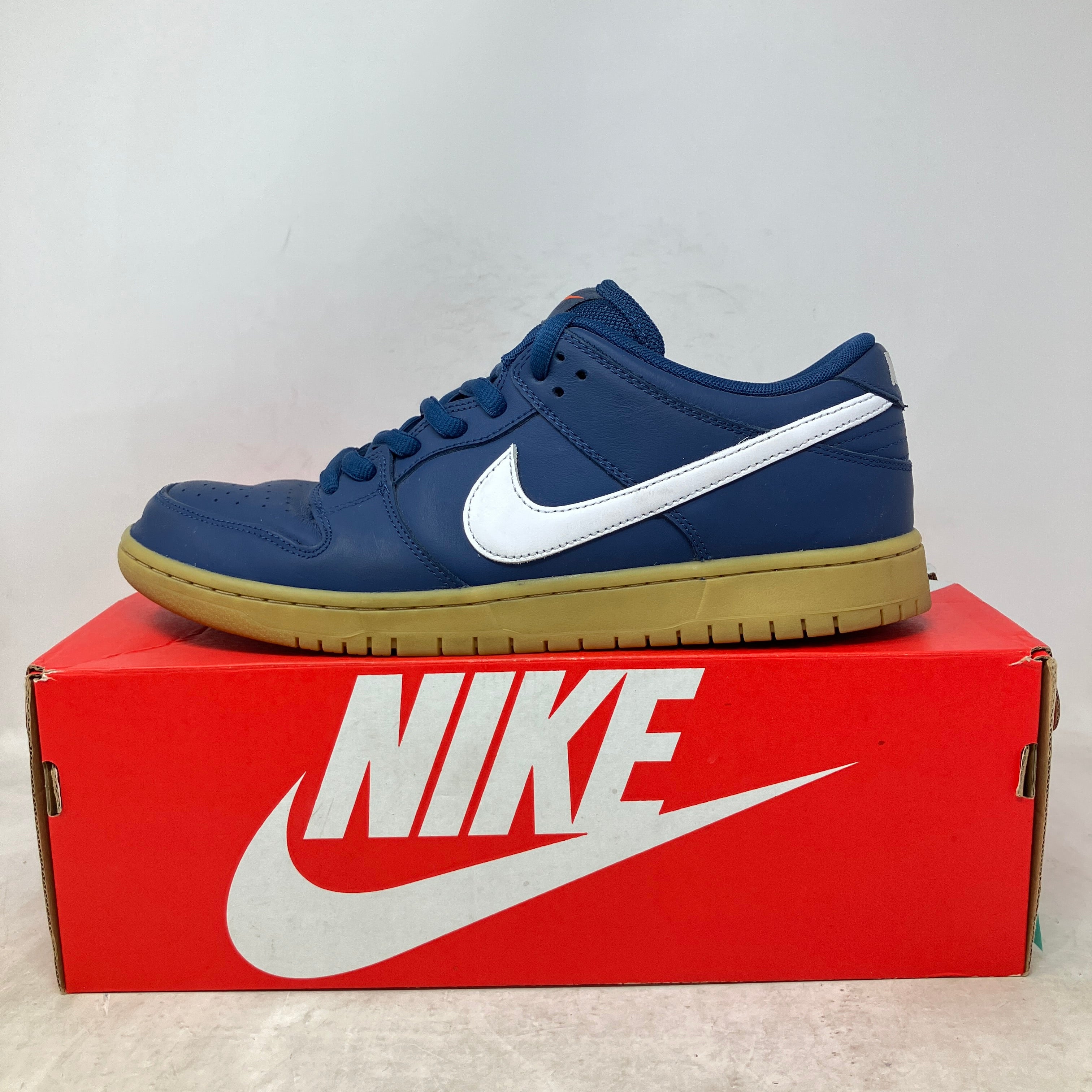 Nike SB Dunk Low Navy Gum