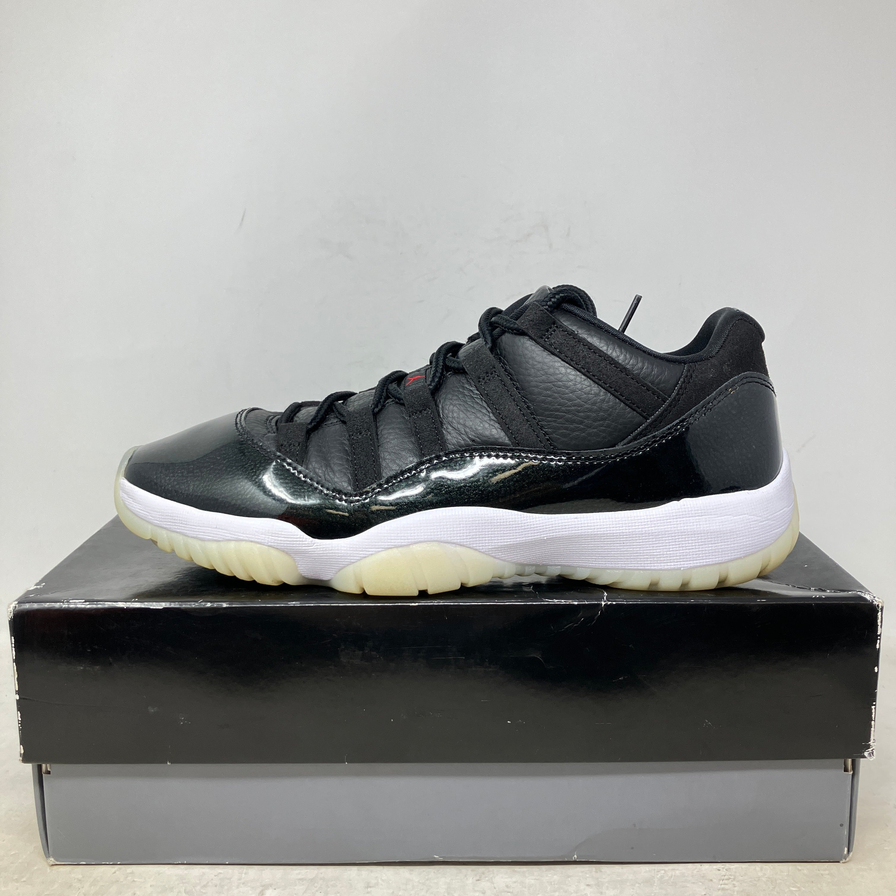 Jordan 11 Retro Low 72-10