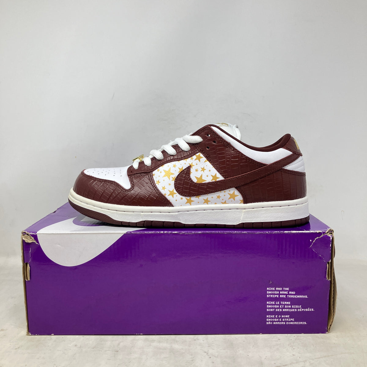 Nike SB Dunk Low Supreme Stars Barkroot Brown (2021)