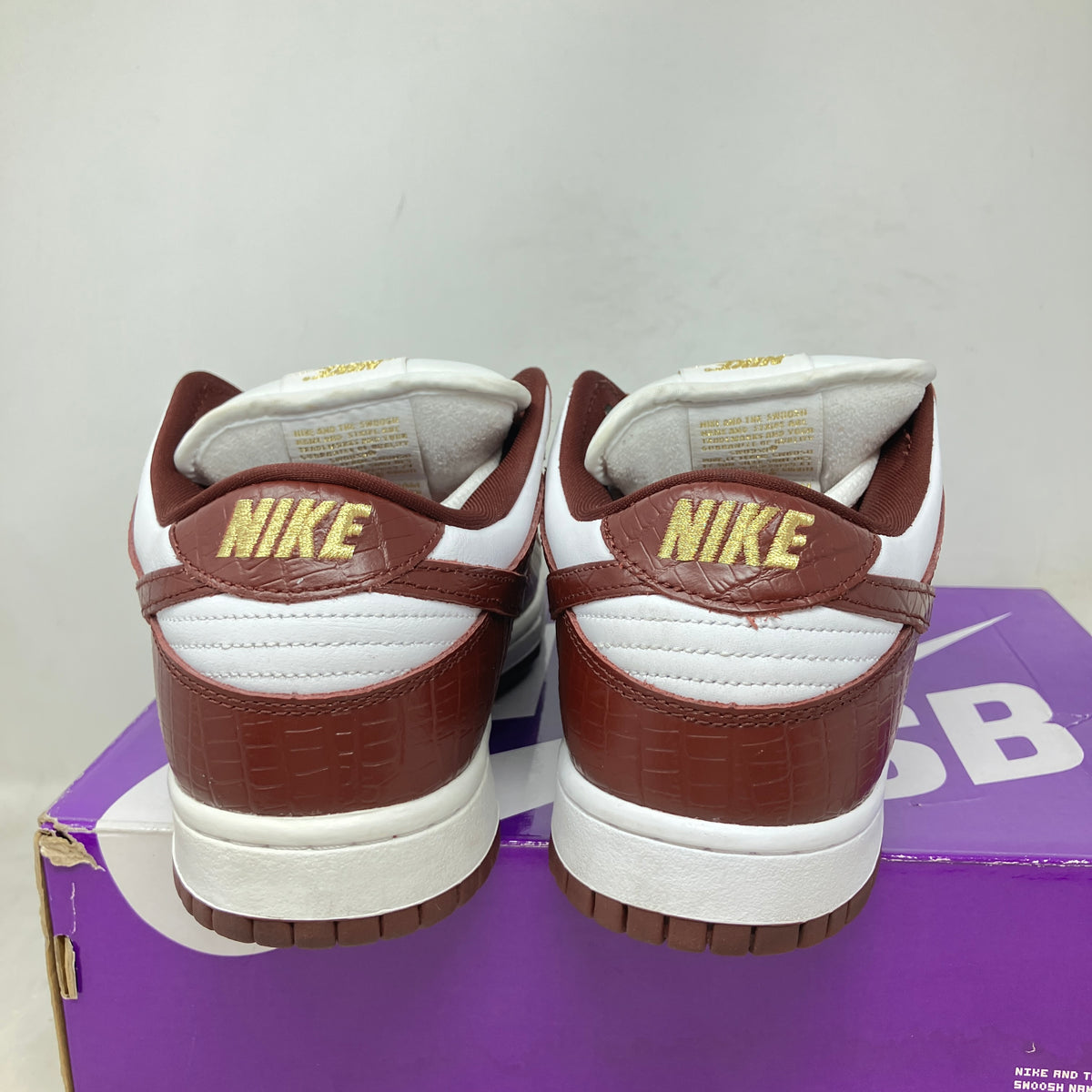 Nike SB Dunk Low Supreme Stars Barkroot Brown (2021)