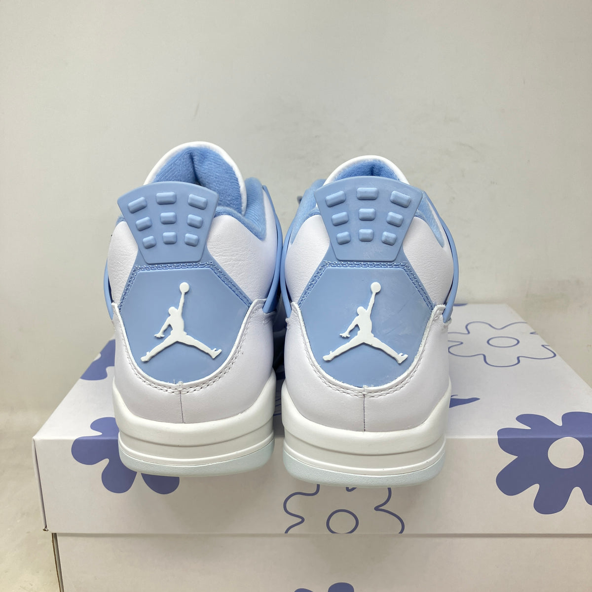Jordan 4 Retro Forget Me Not (Women's)