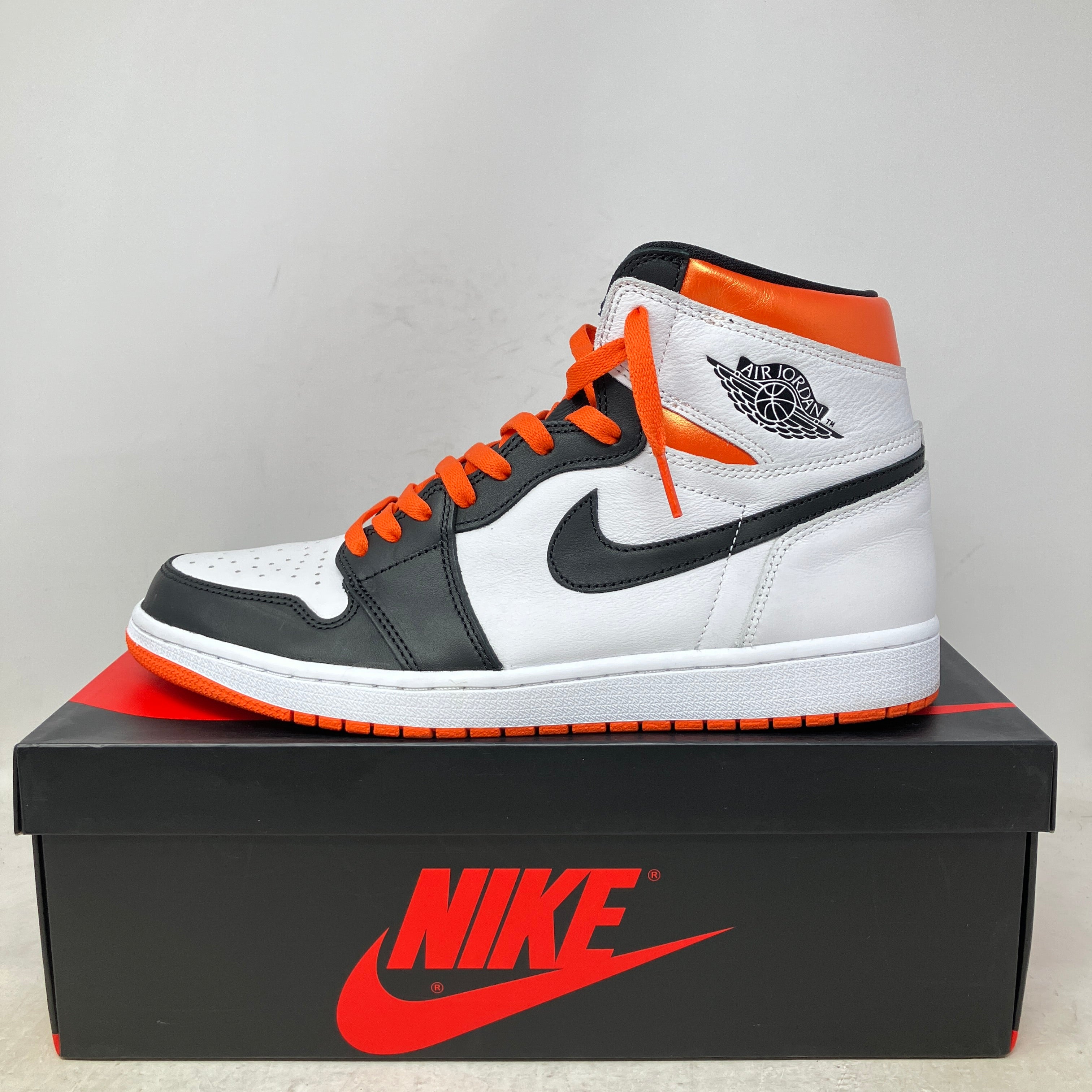 靴/バッグ Jordan 1 Retro High Electro Orange Jordan 1 Retro High Electro Orange Men's - 555088-180 - US
