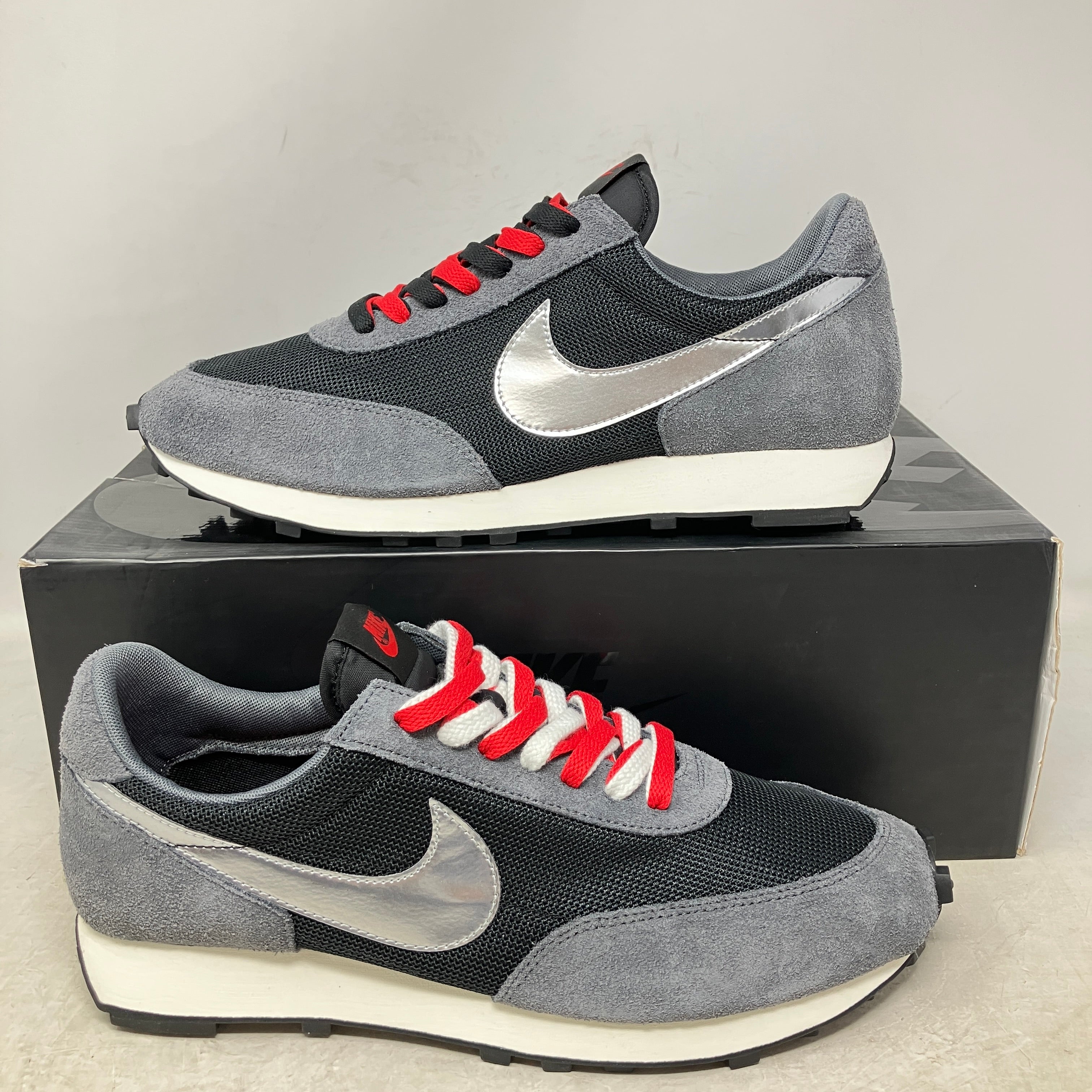 Nike Daybreak Metallic Silver