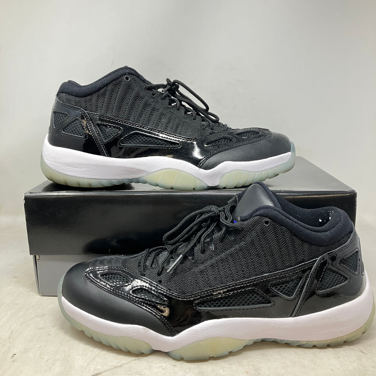 Jordan 11 Retro Low IE Space Jam