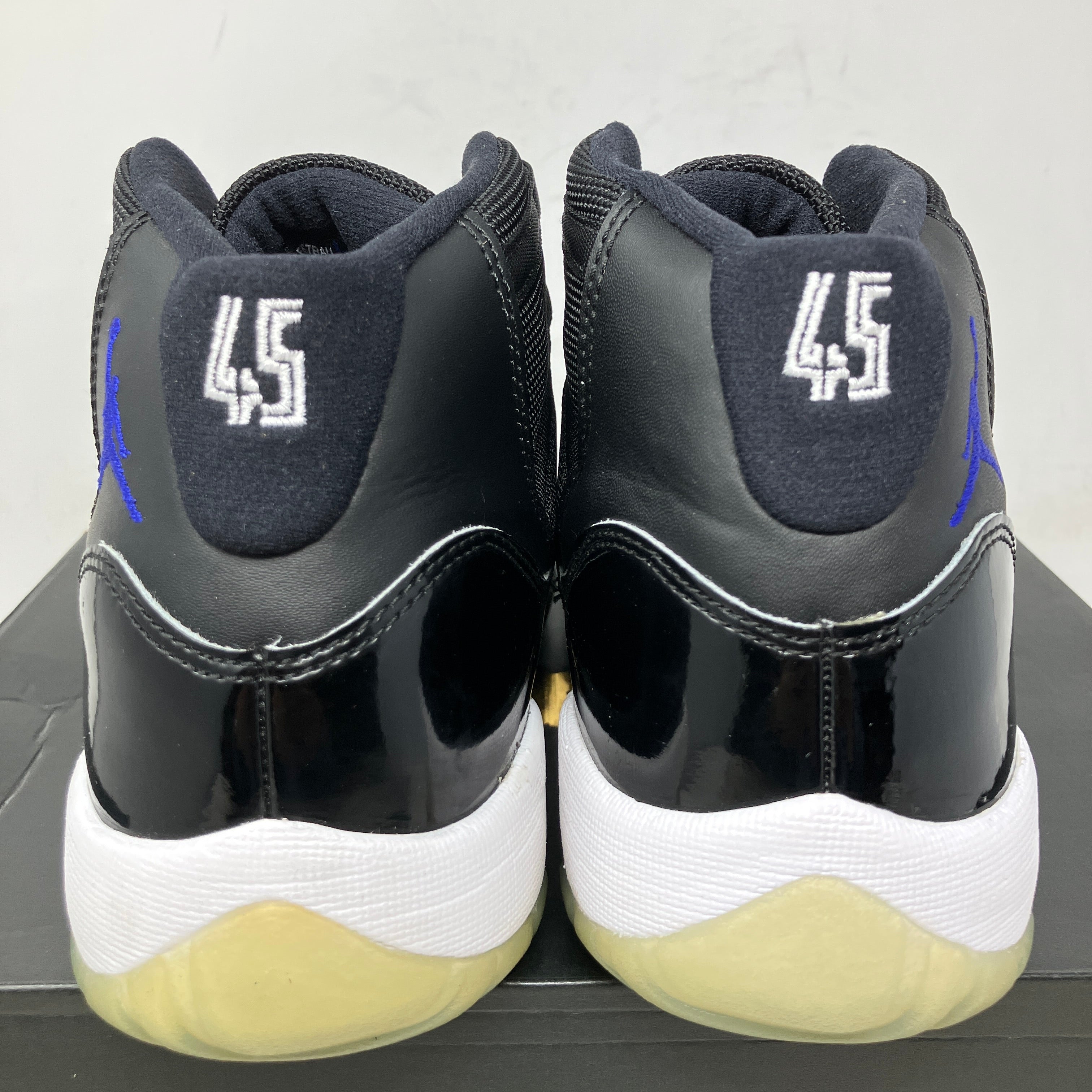 Jordan 11 Retro Space Jam (2016) (GS)