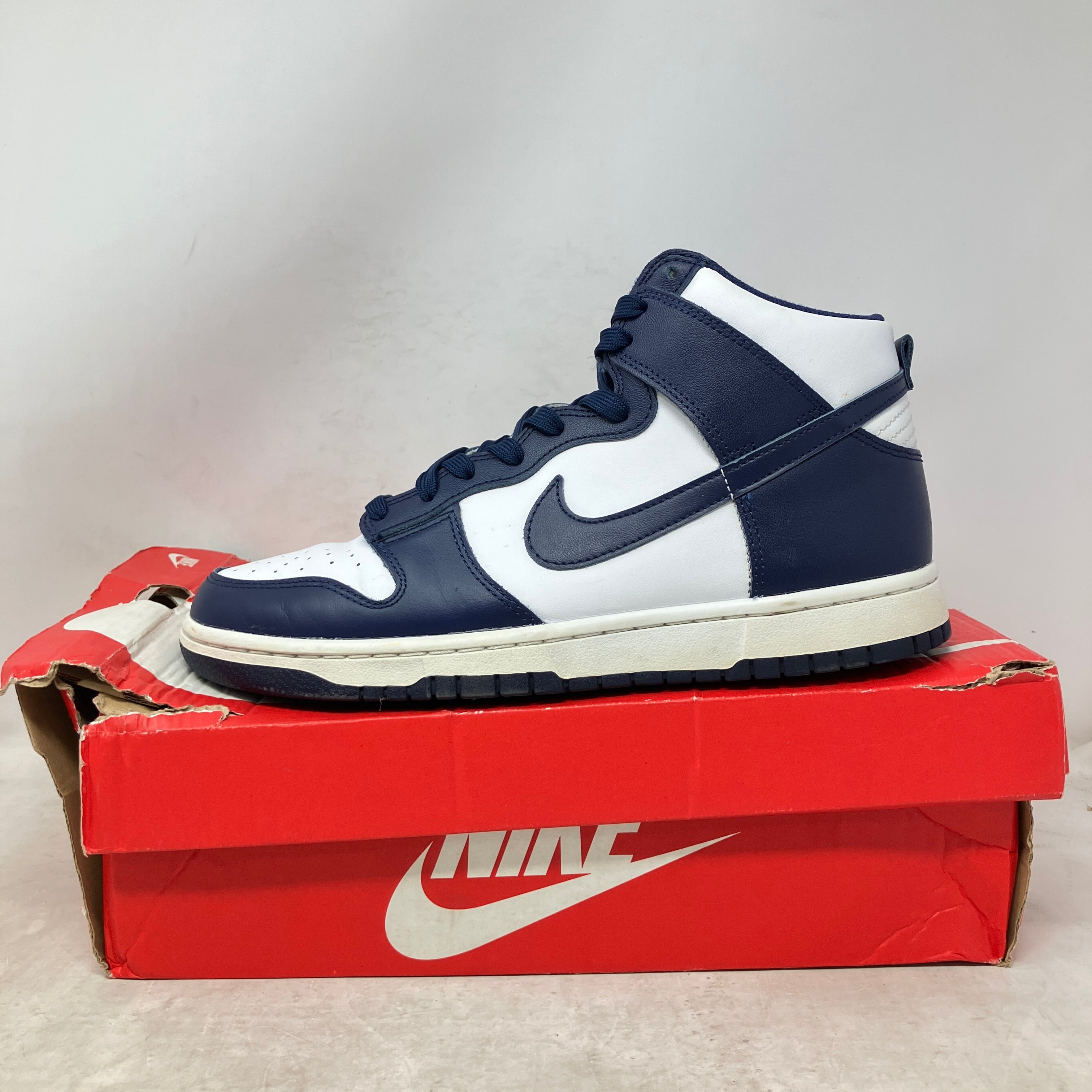 【新品未使用】ダンクハイレトロ　Championship navy ナイキ ダンク ハイ レトロ Championship Navy NIKE（ナイキ） ダンク