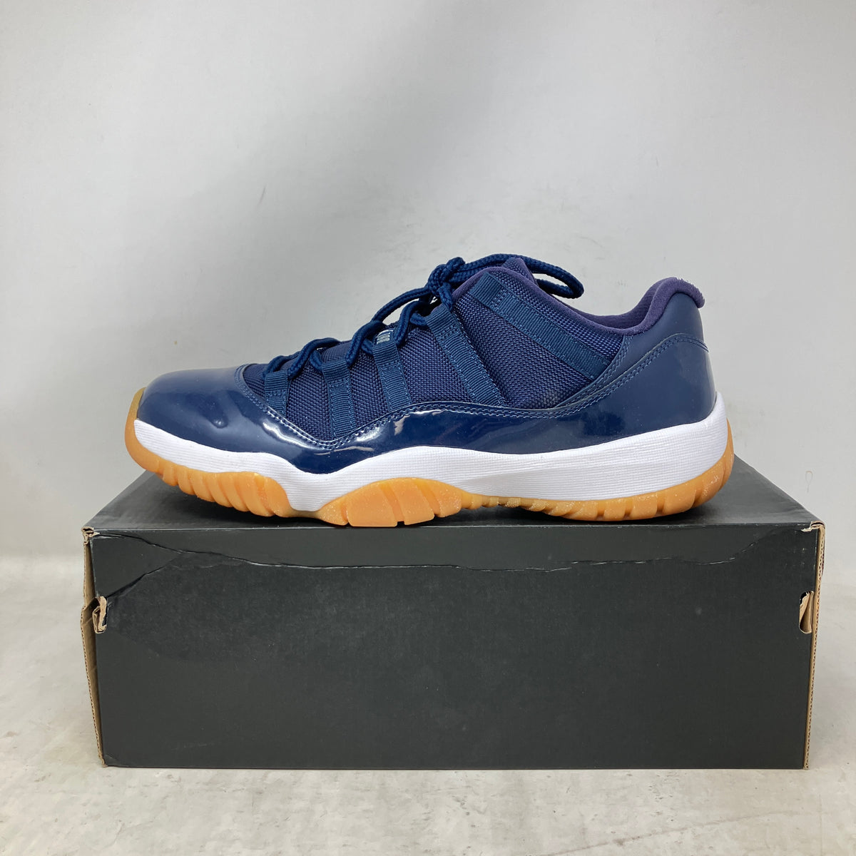 Jordan 11 Retro Low Midnight Navy