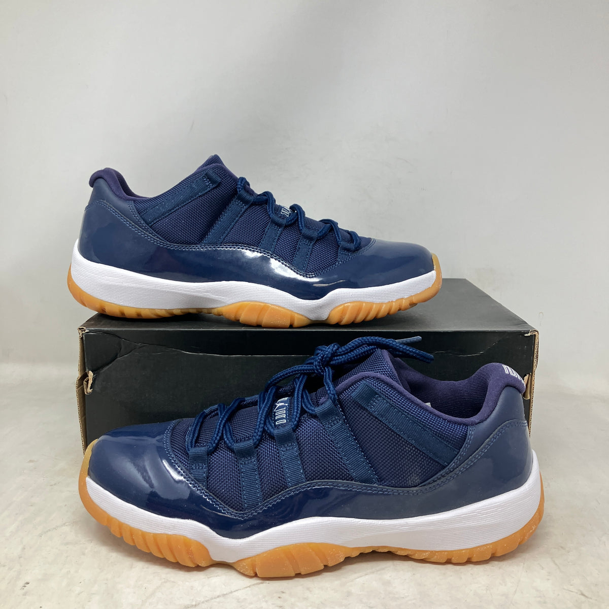 Jordan 11 Retro Low Midnight Navy