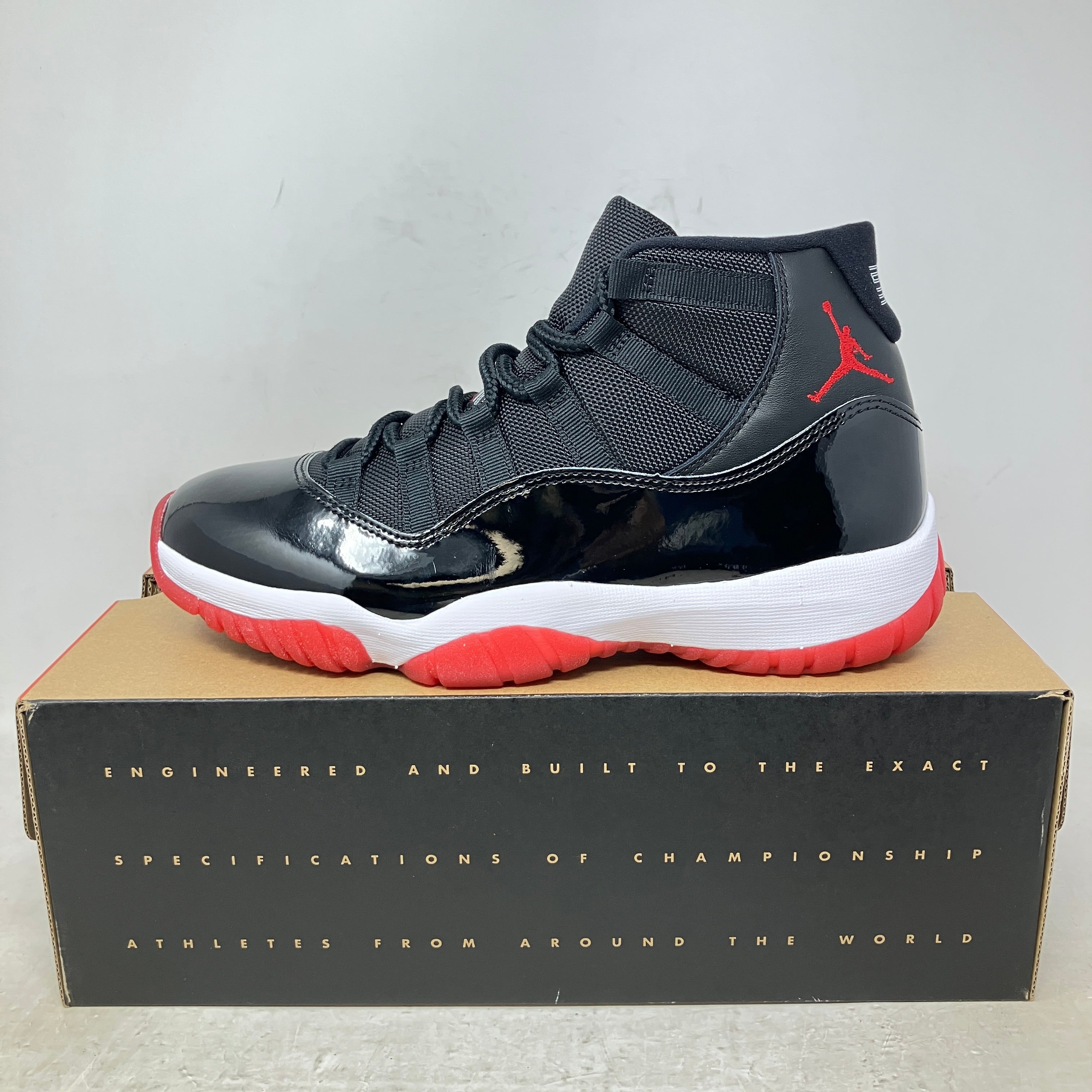 Jordan 11 Retro Playoffs Bred (2019)