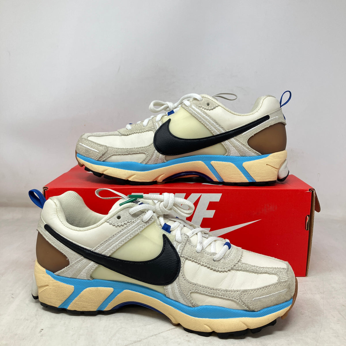 Nike Zoom Vomero 5 Designed by Japan (Women's)