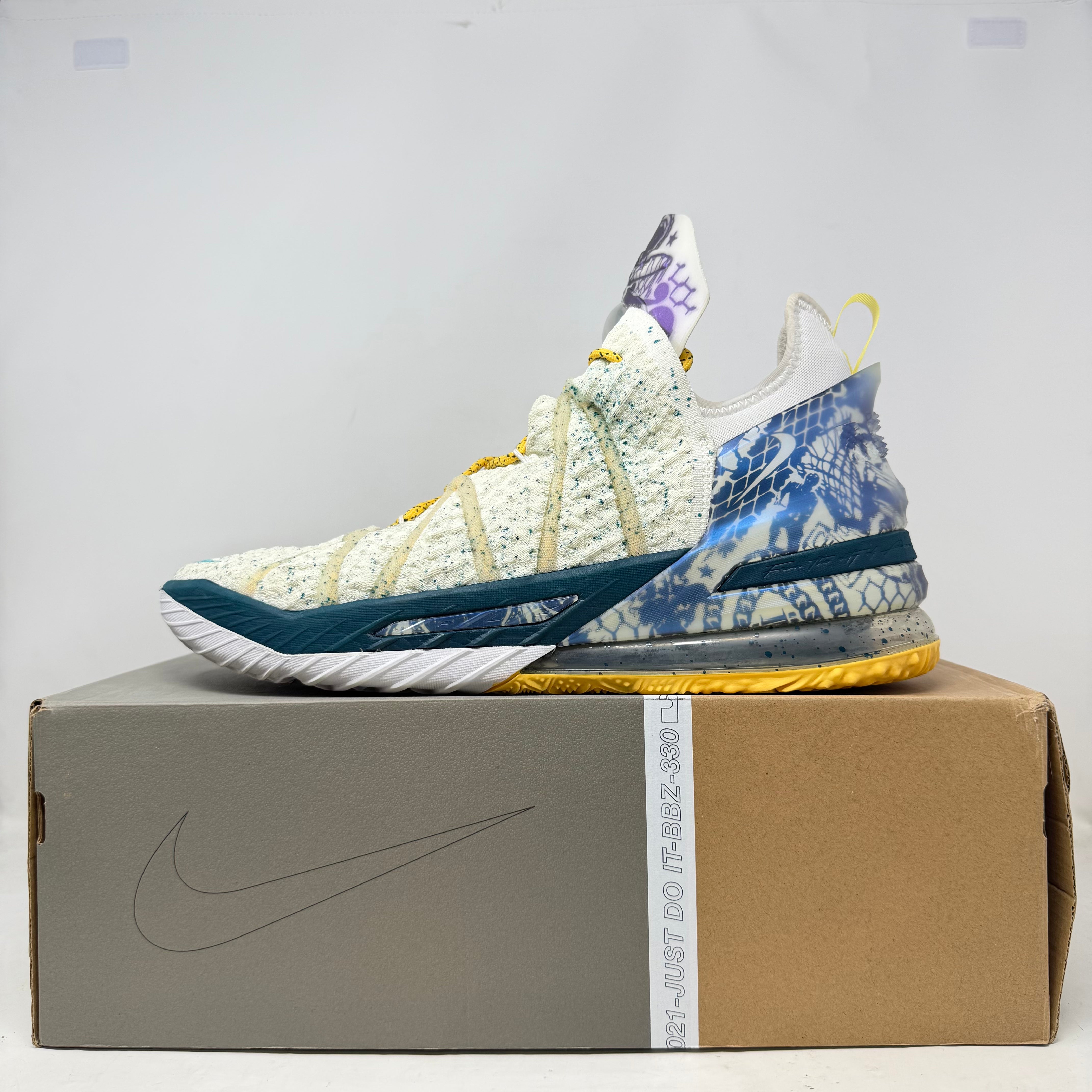 Nike LeBron 18 Reflections Flip