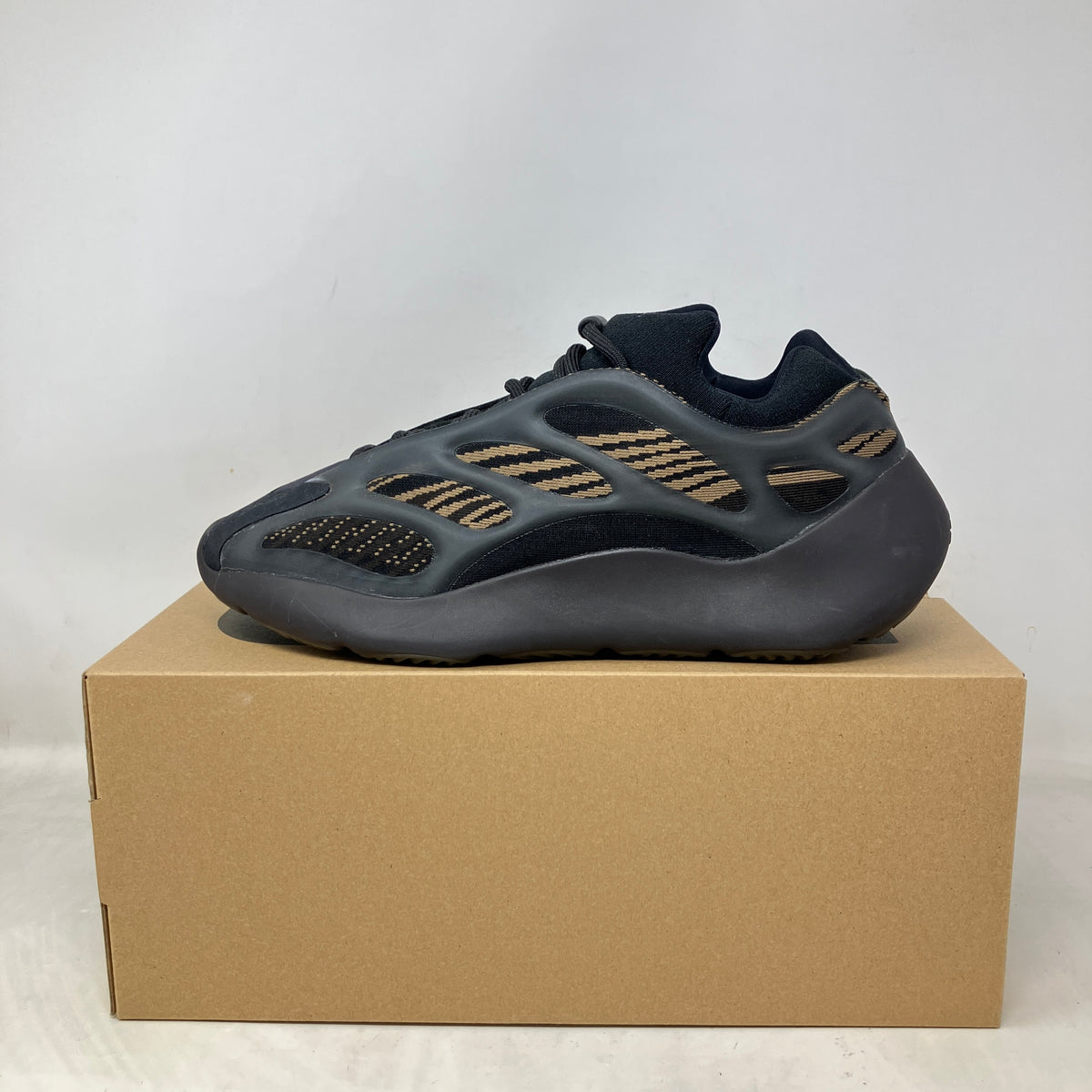 adidas Yeezy 700 V3 Clay Brown