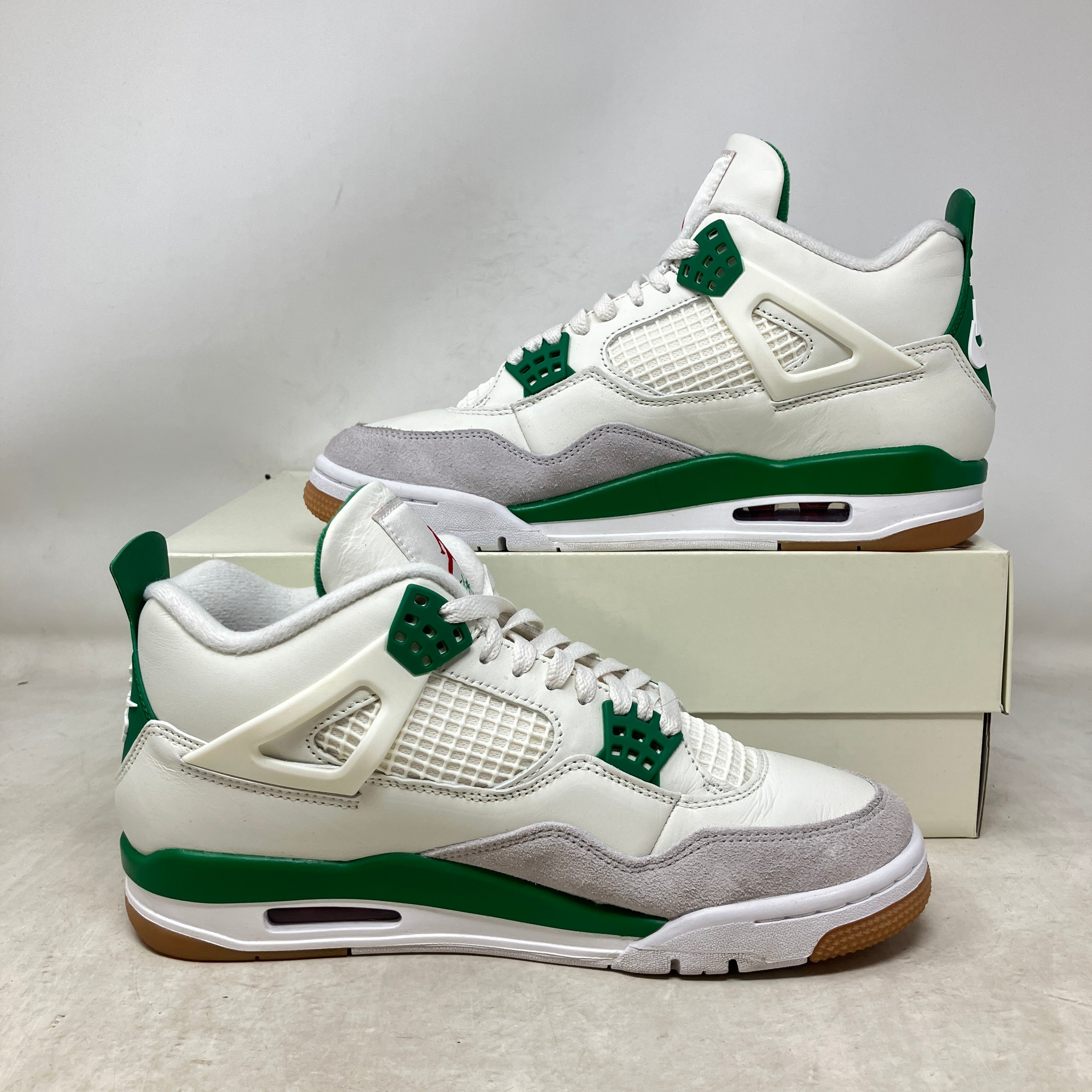 Jordan 4 Retro SB Pine Green
