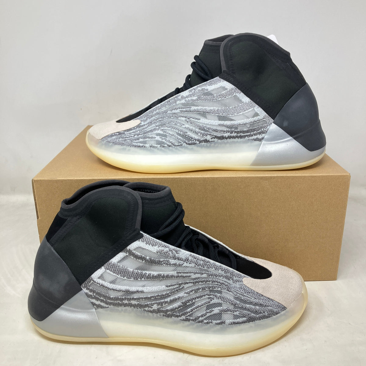 adidas Yeezy QNTM (Lifestyle Model)