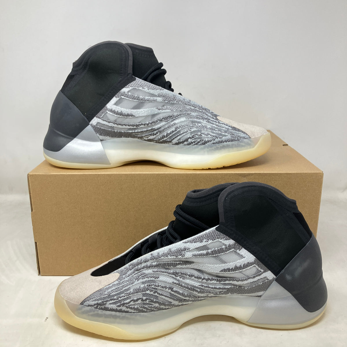 adidas Yeezy QNTM (Lifestyle Model)