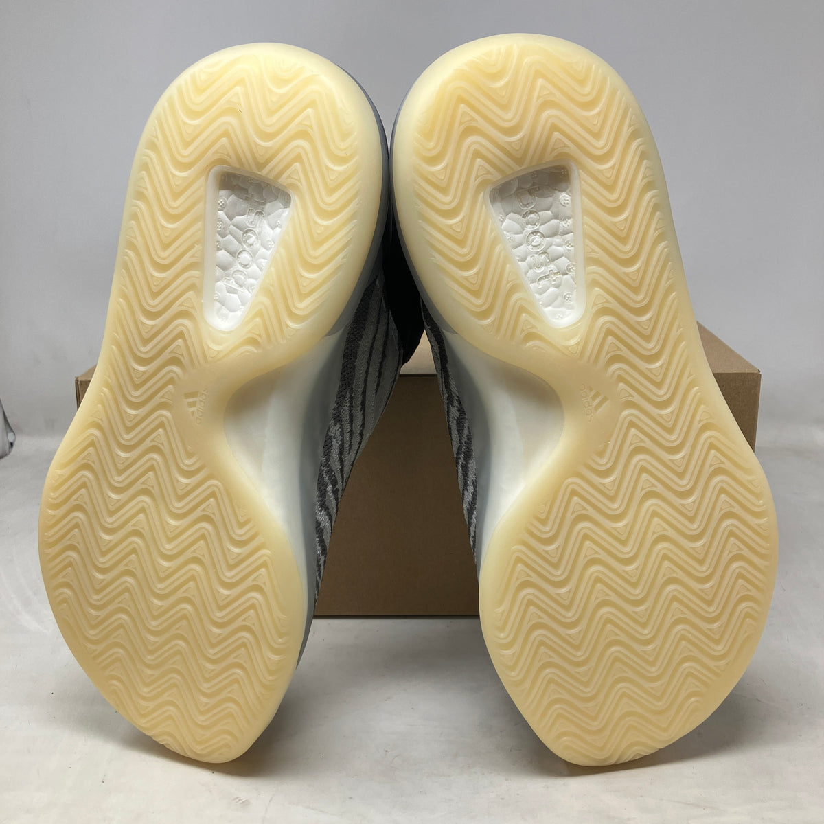 adidas Yeezy QNTM (Lifestyle Model)