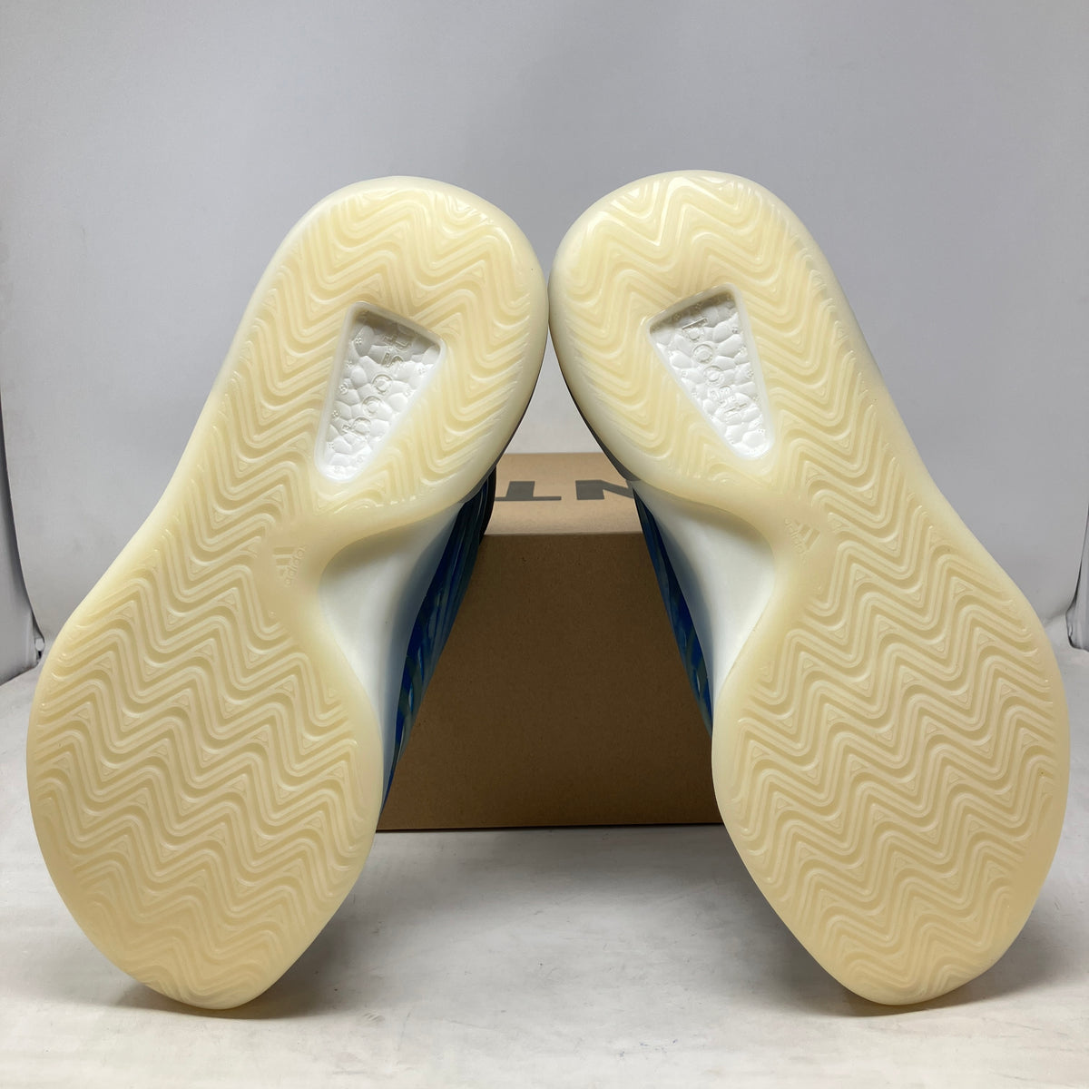 adidas Yeezy QNTM Frozen Blue
