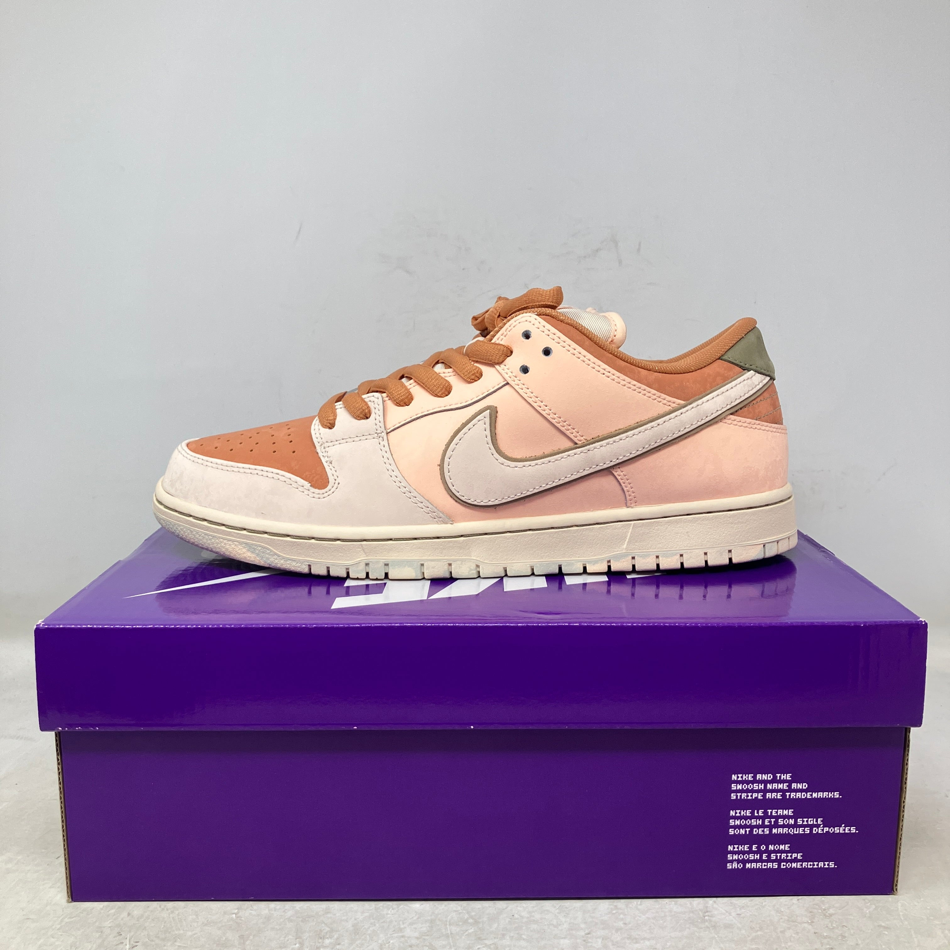 Nike SB Dunk Low Trocadéro Gardens