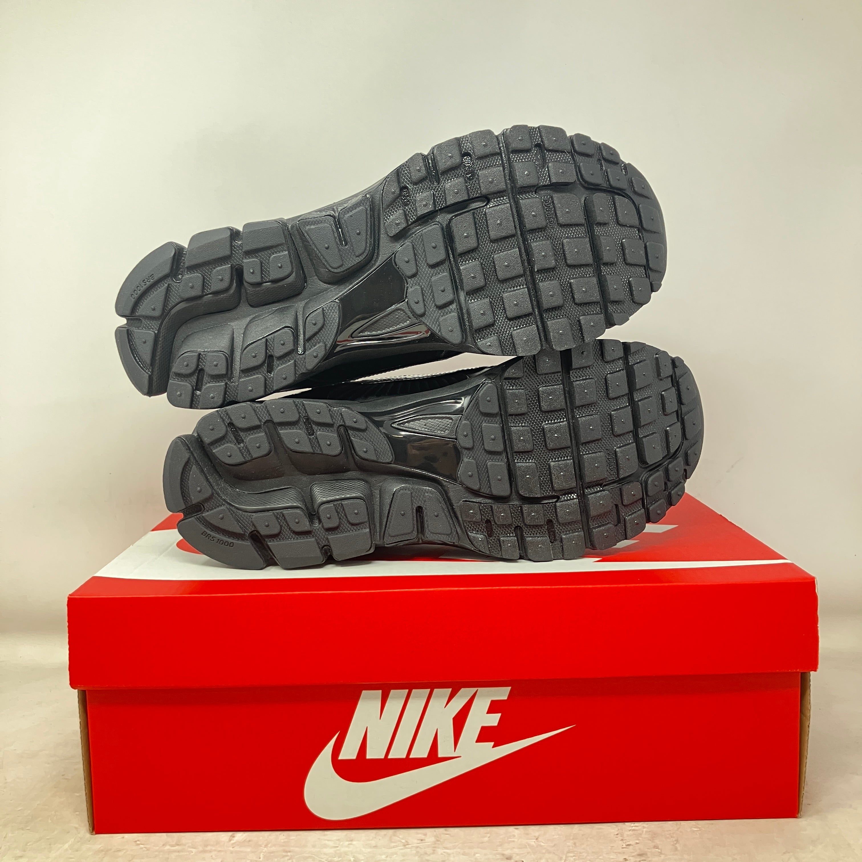 Nike Zoom Vomero 5 Black Chrome (Women's)
