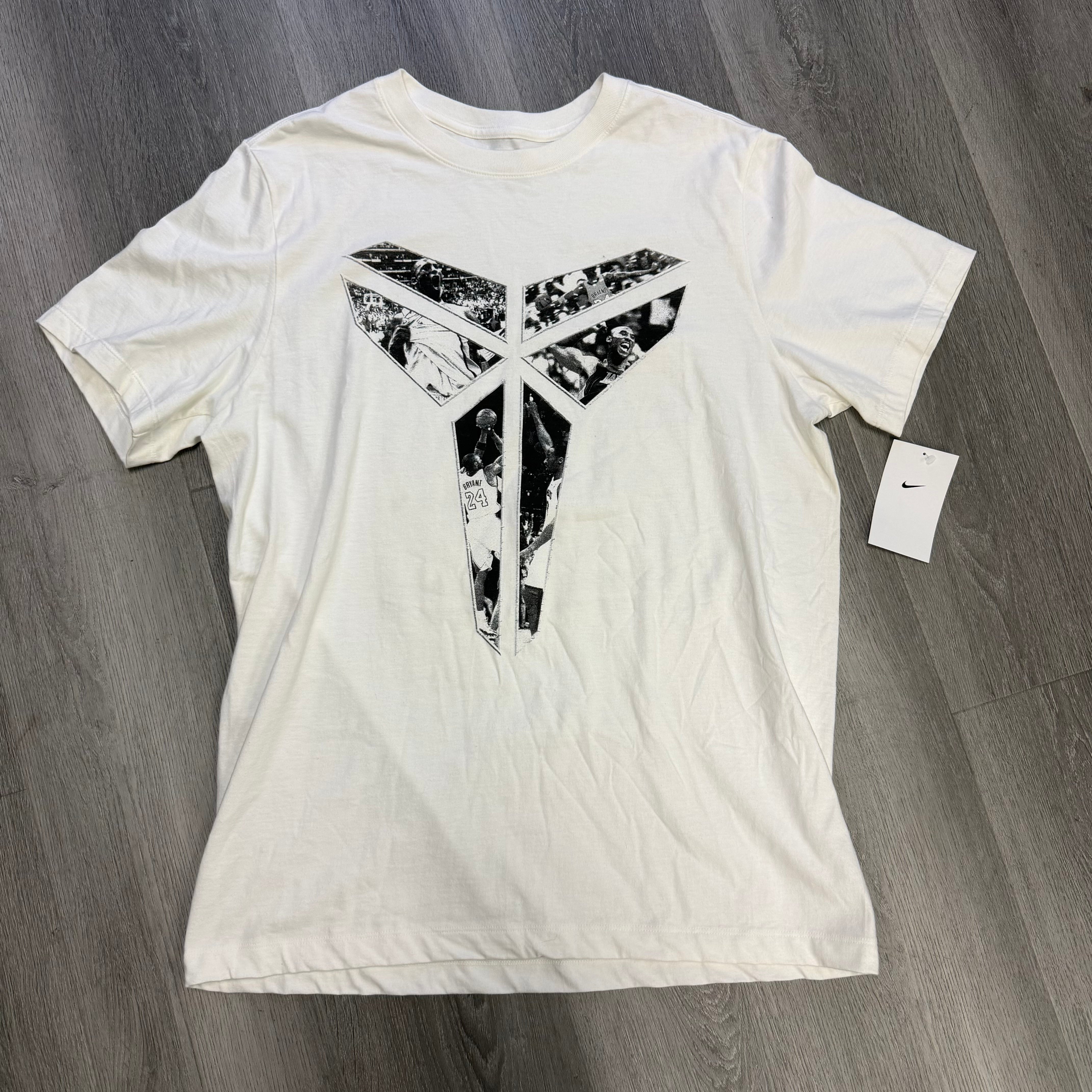 Nike Kobe Bryant Los Angeles Lakers Memorial Statue Unveil T-shirt White