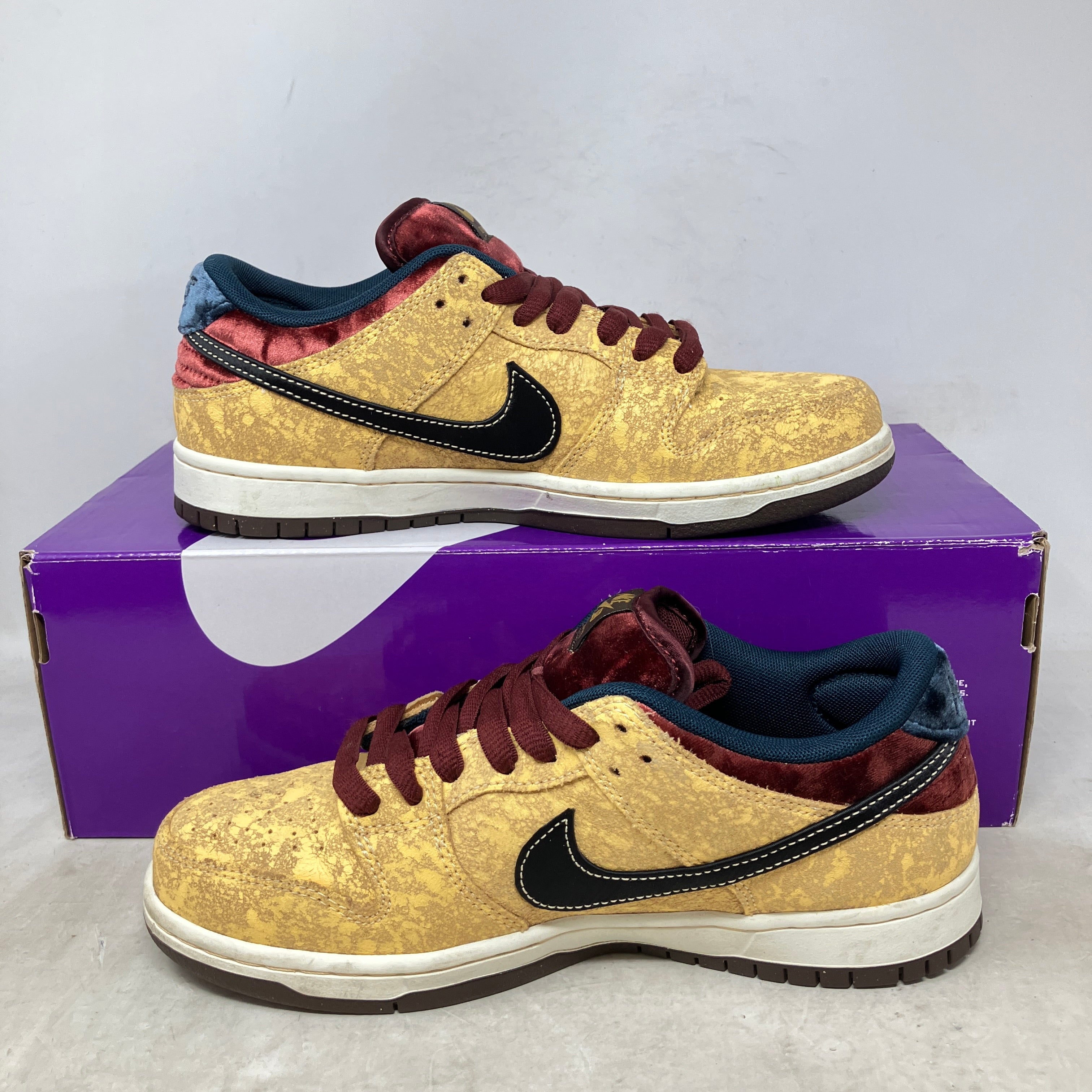 Nike SB Dunk Low City of Cinema