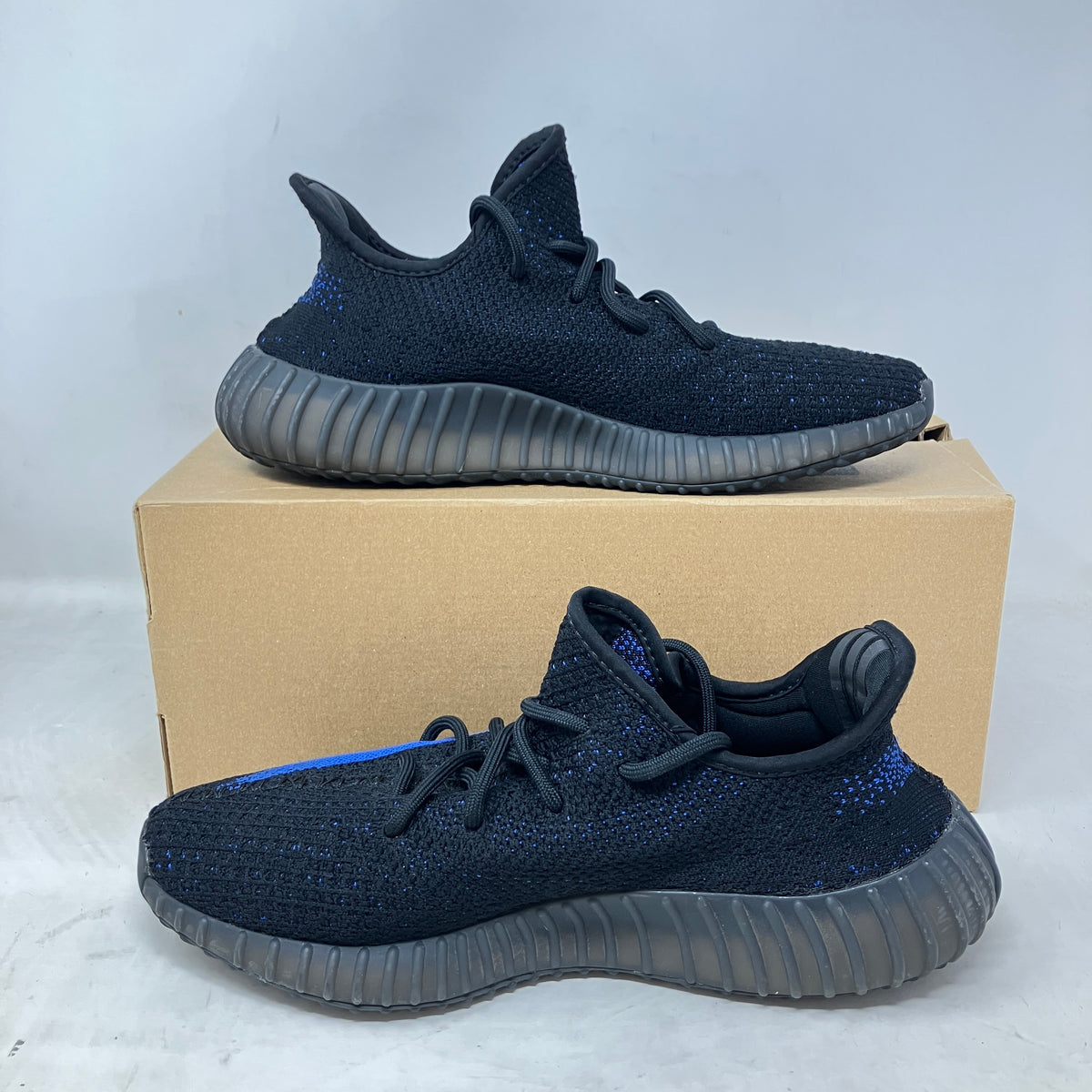 adidas Yeezy Boost 350 V2 Dazzling Blue