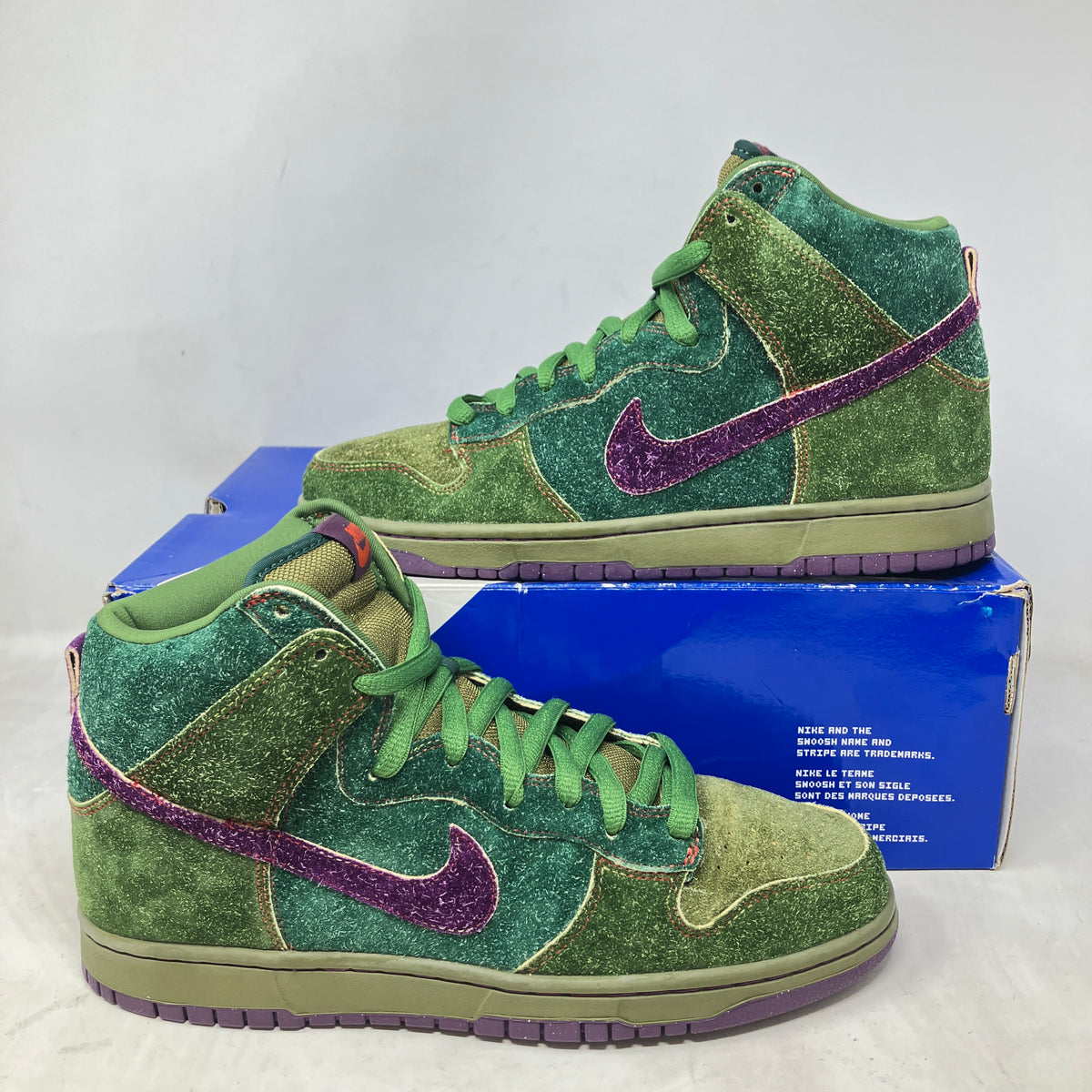 Nike SB Dunk High Skunk 420