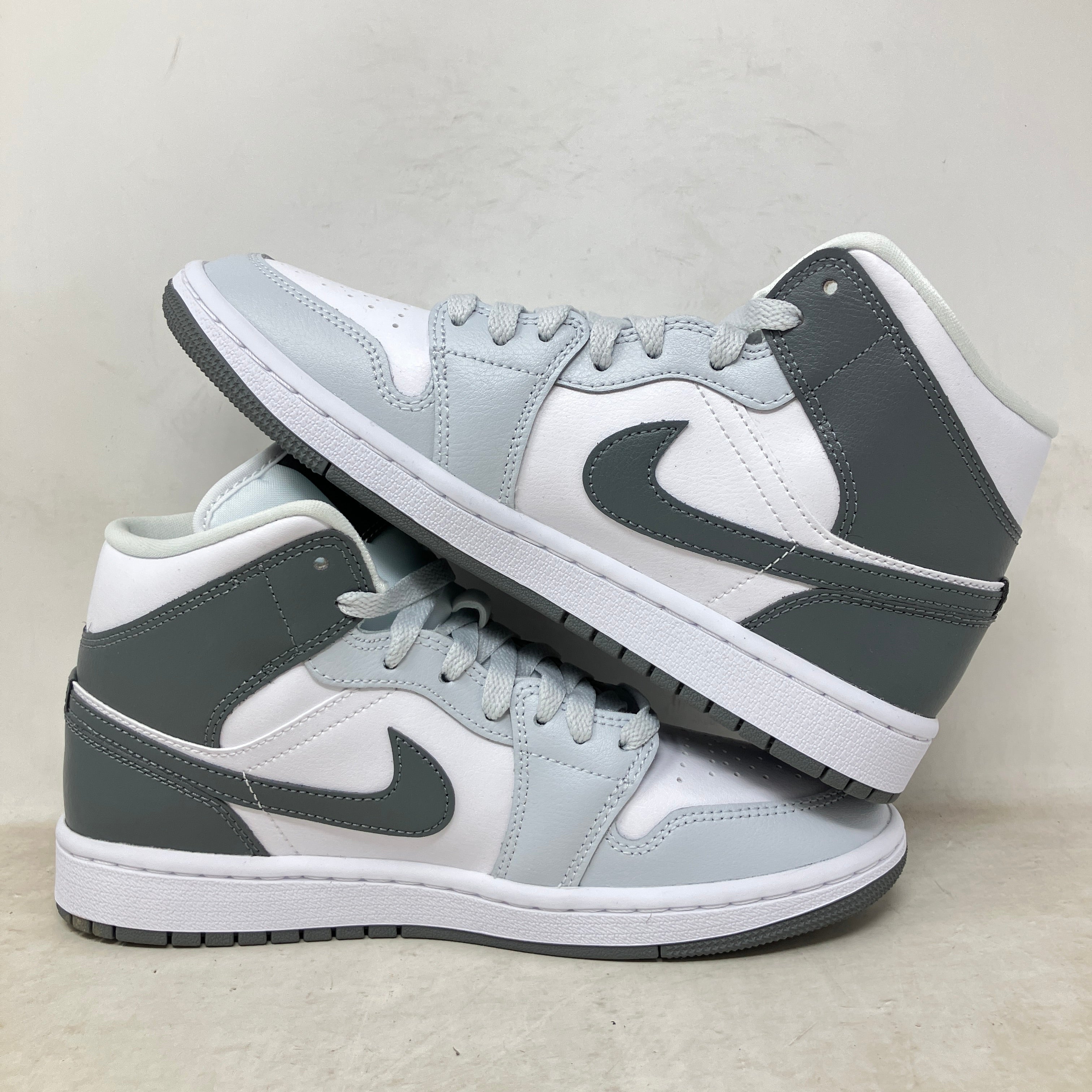 Jordan 1 Mid White Smoke Grey (Women's)