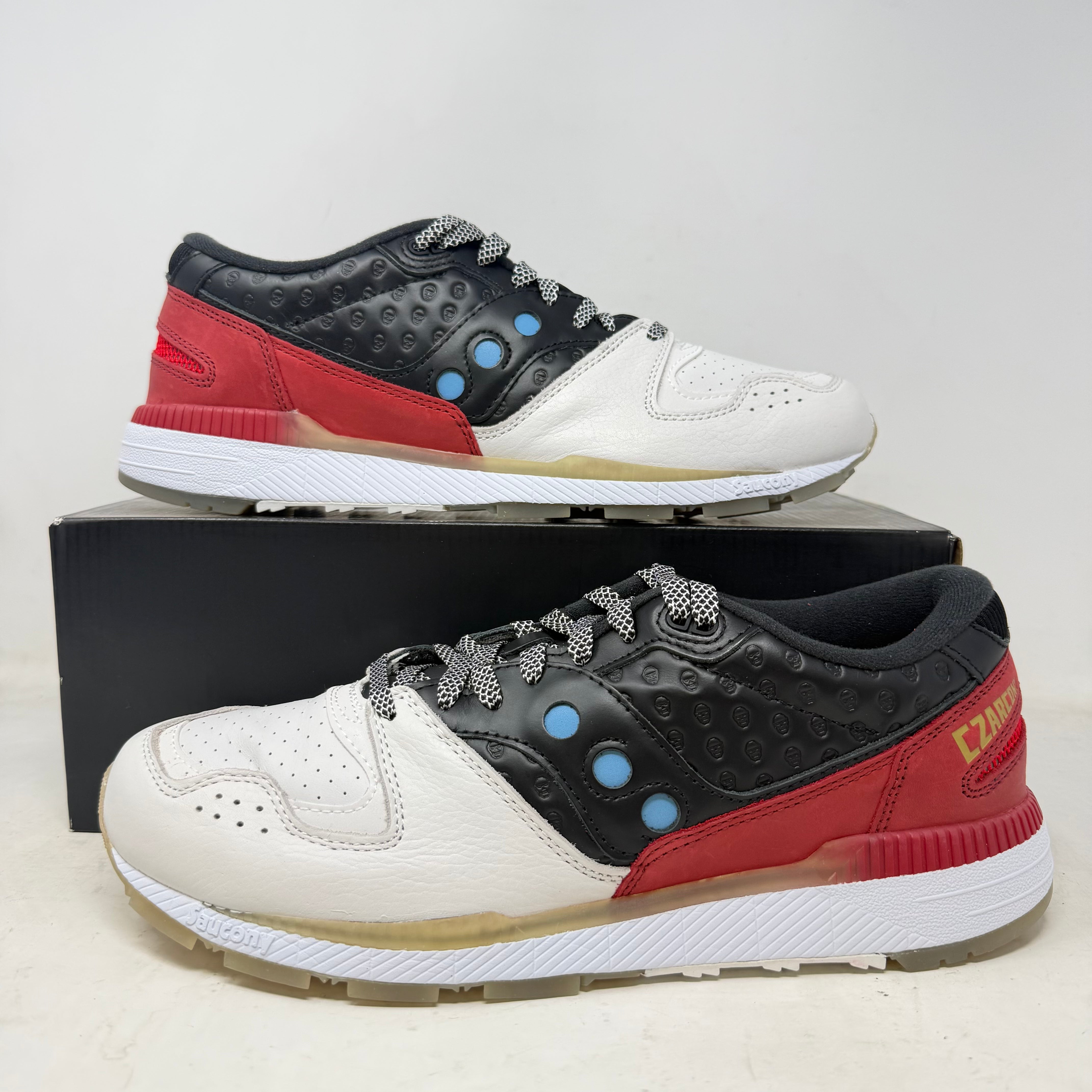 Saucony Azura Super7 Czarface Czarcony (with Figure)
