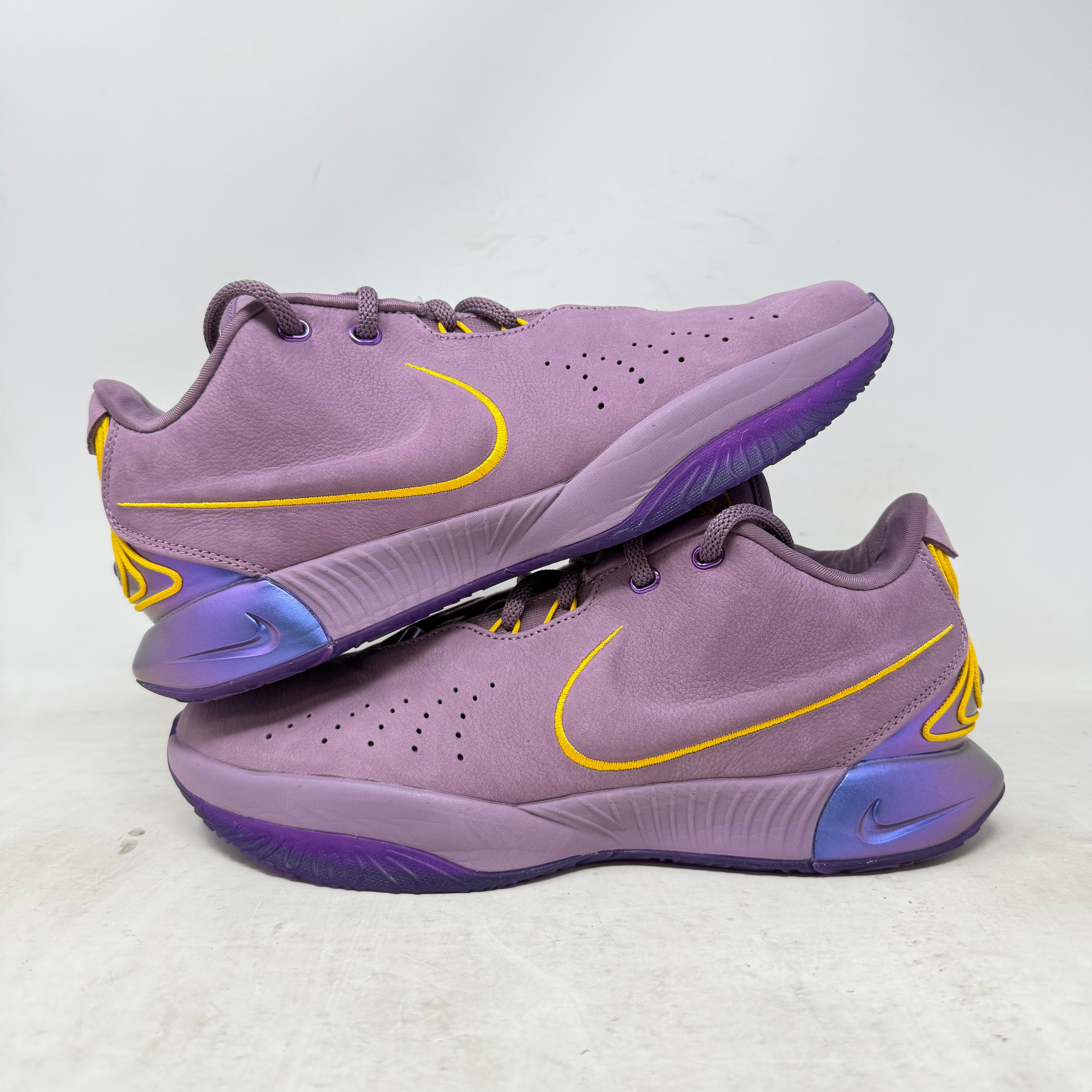 Nike LeBron 21 Purple Rain