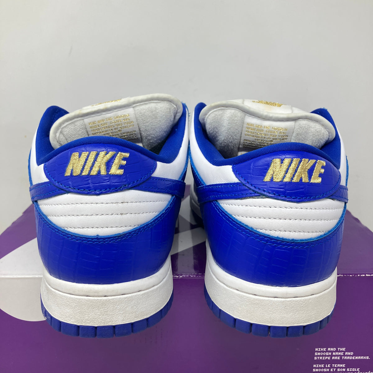 Nike SB Dunk Low Supreme Stars Hyper Royal (2021)