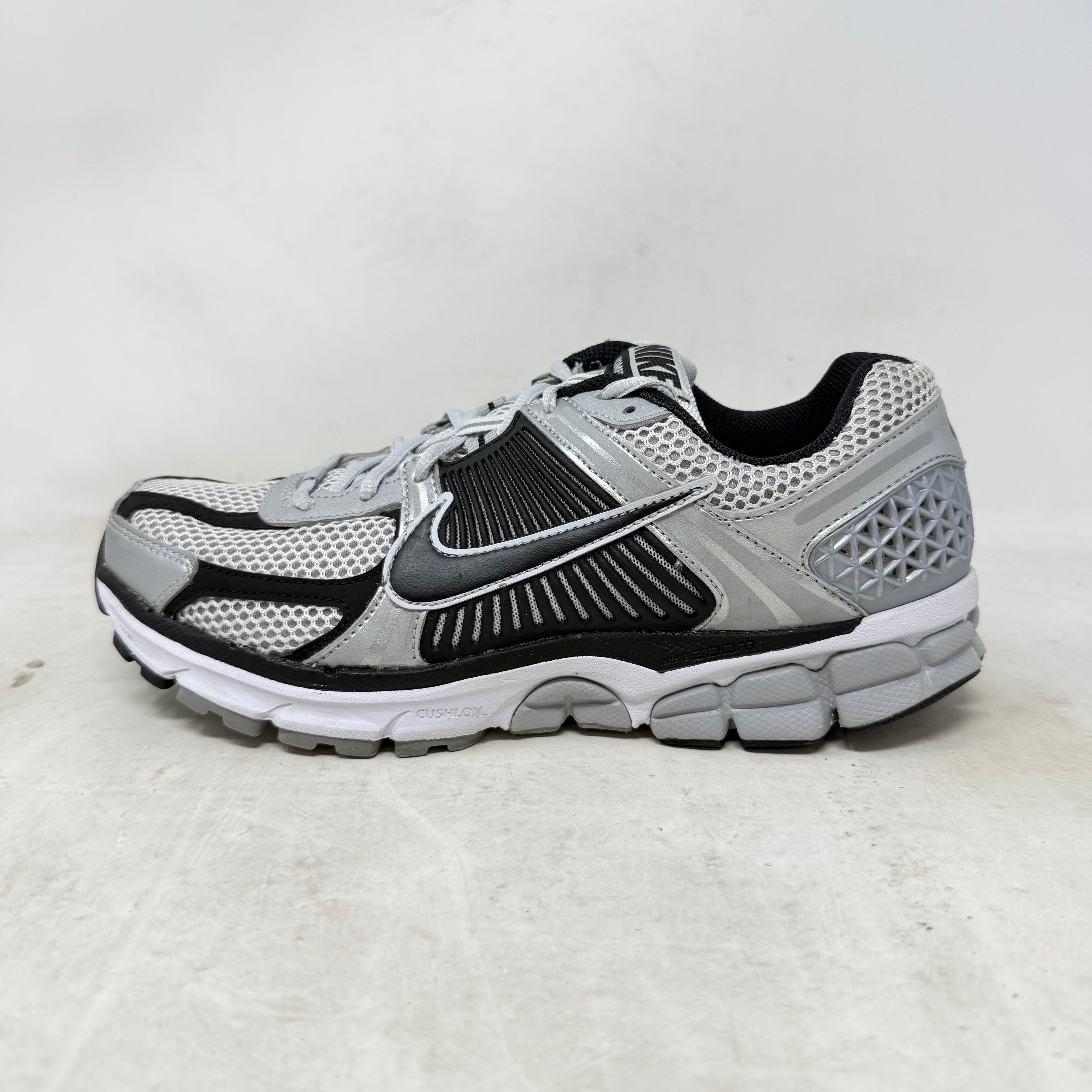 Nike Zoom Vomero 5 Metallic Silver Black