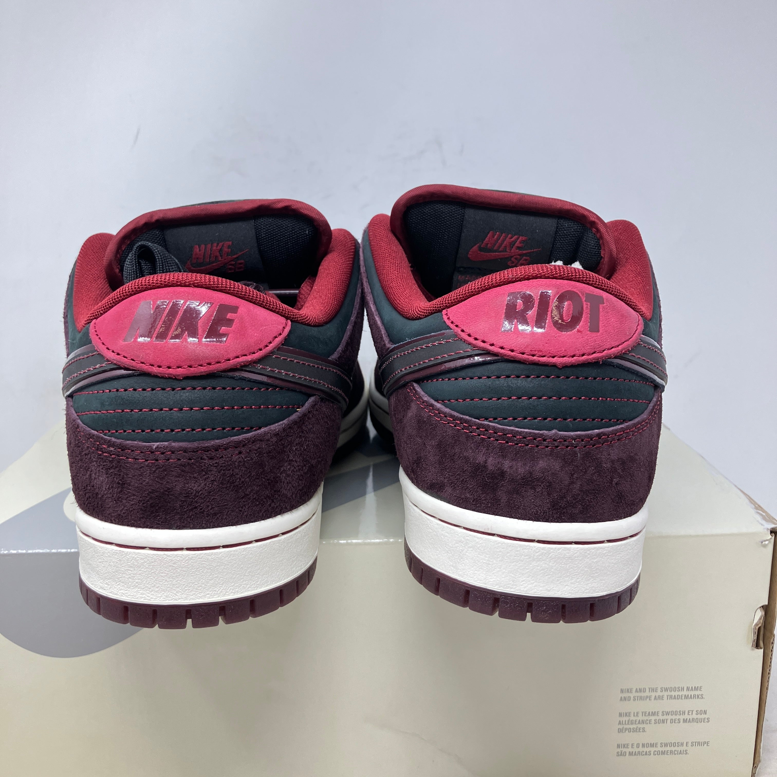 Nike SB Dunk Low Riot Skateshop