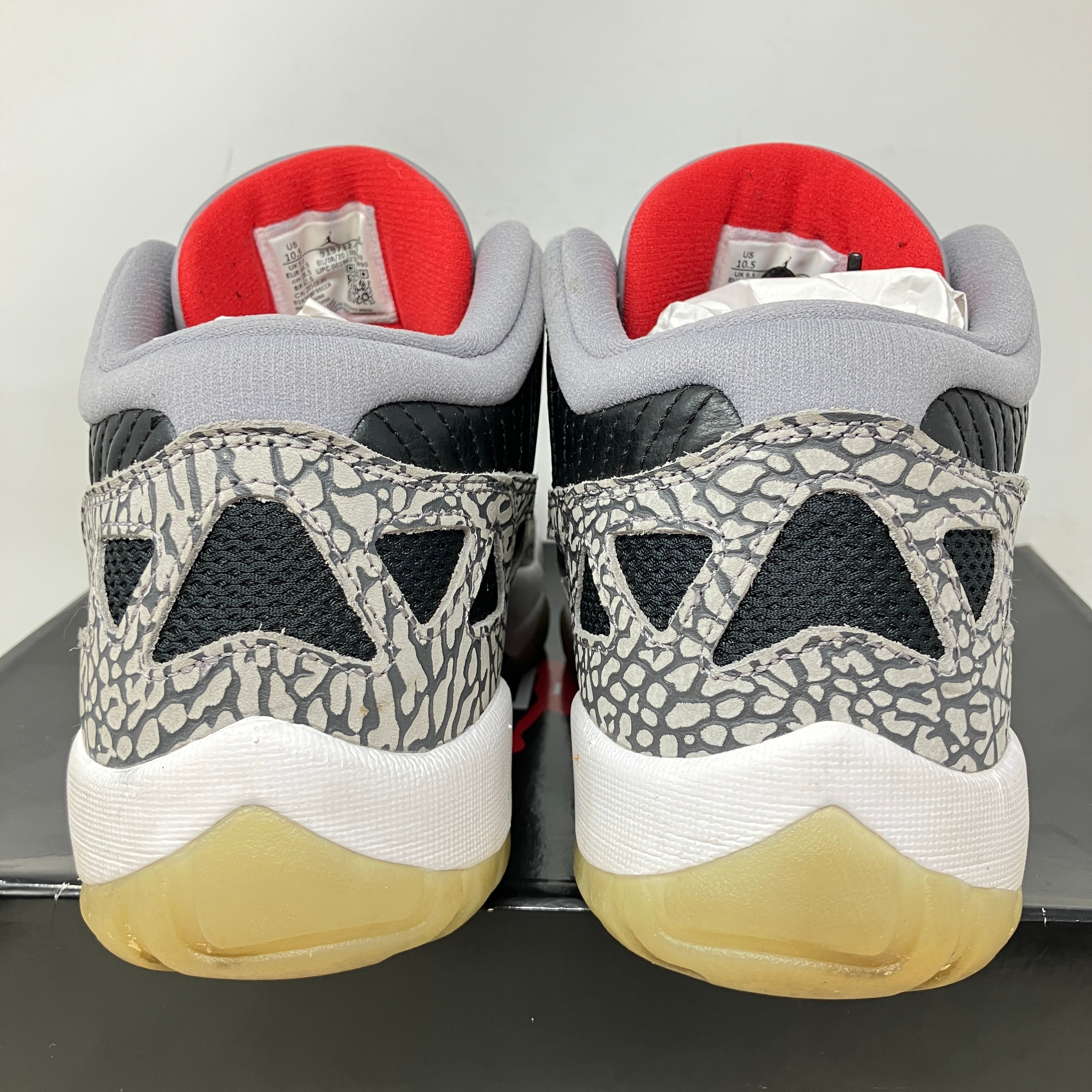 Jordan 11 Retro Low IE Black Cement