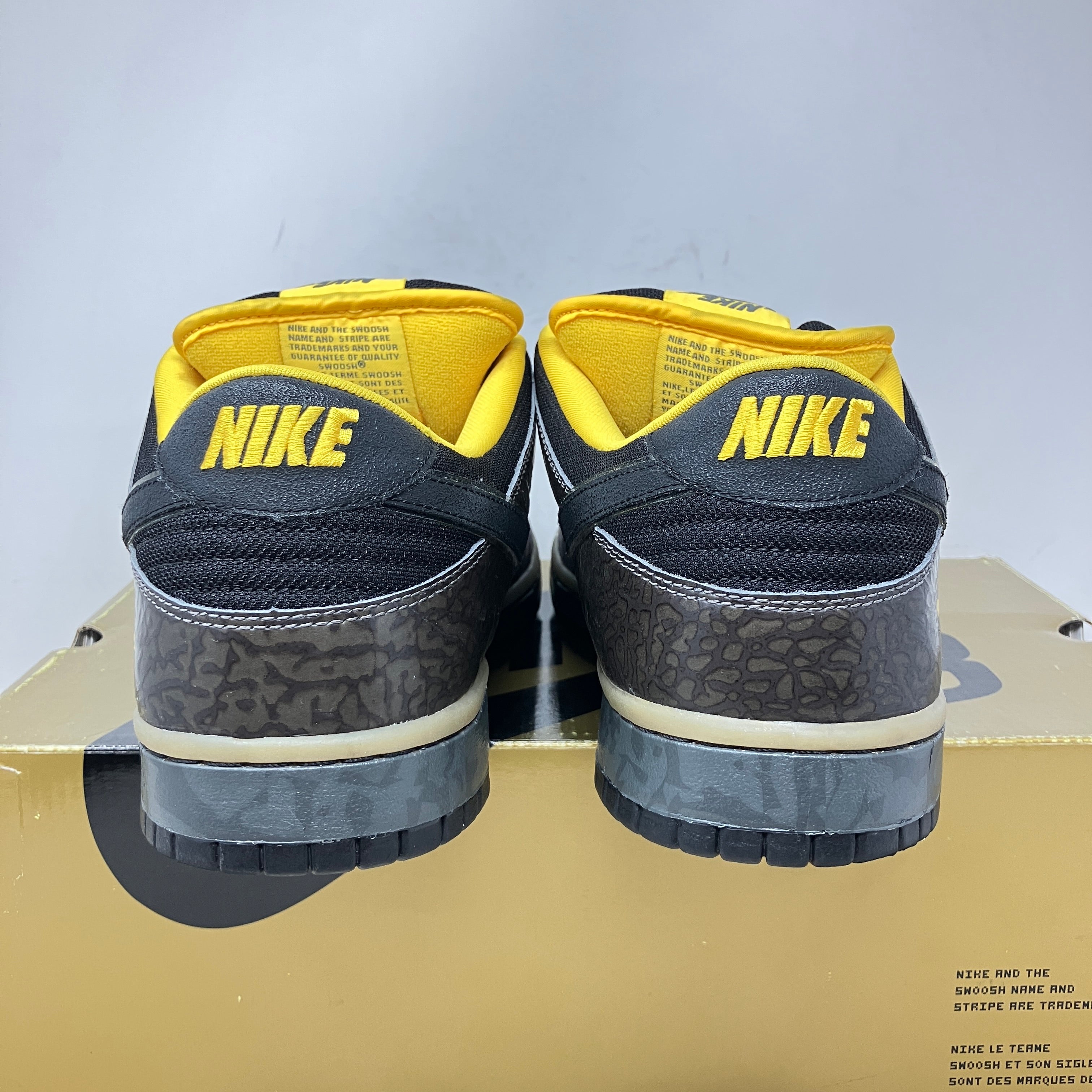 Nike SB Dunk Low Yellow Curb